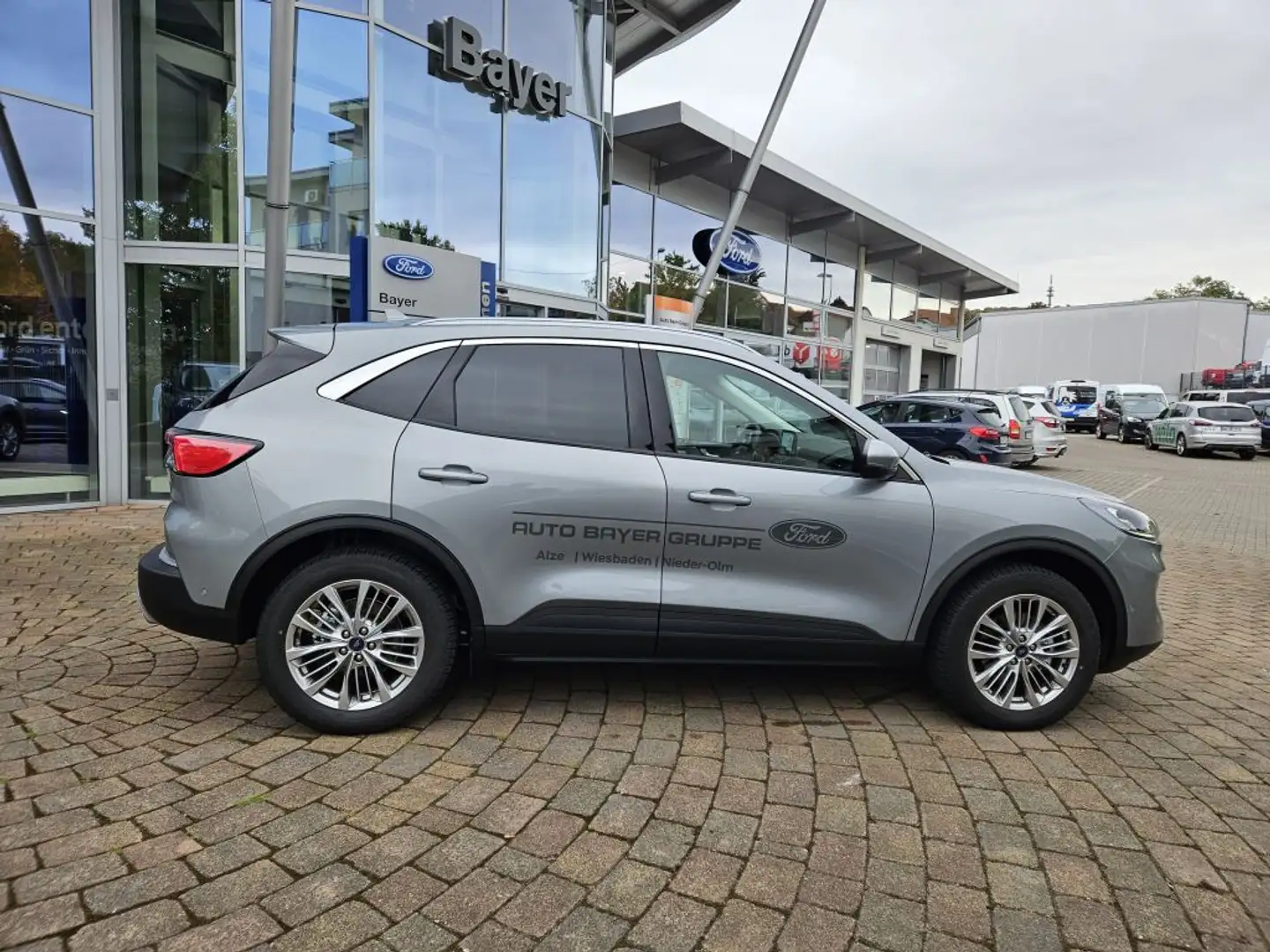 Ford Kuga 2.5 Duratec FHEV TITANIUM X Grau - 2