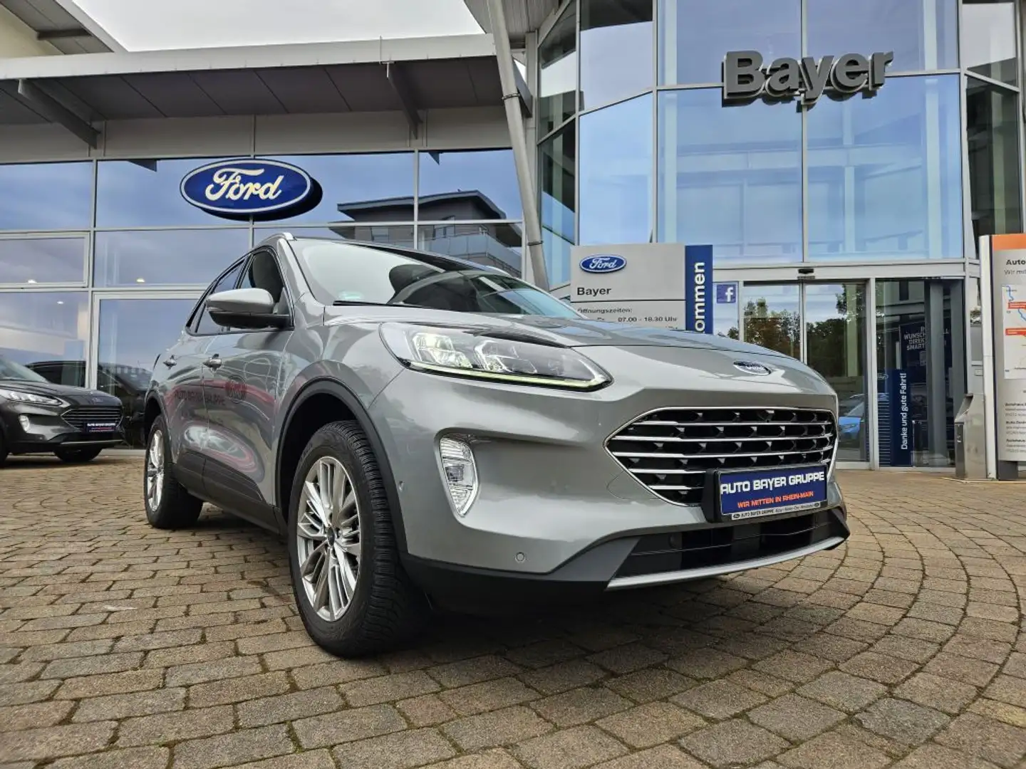Ford Kuga 2.5 Duratec FHEV TITANIUM X Grau - 1