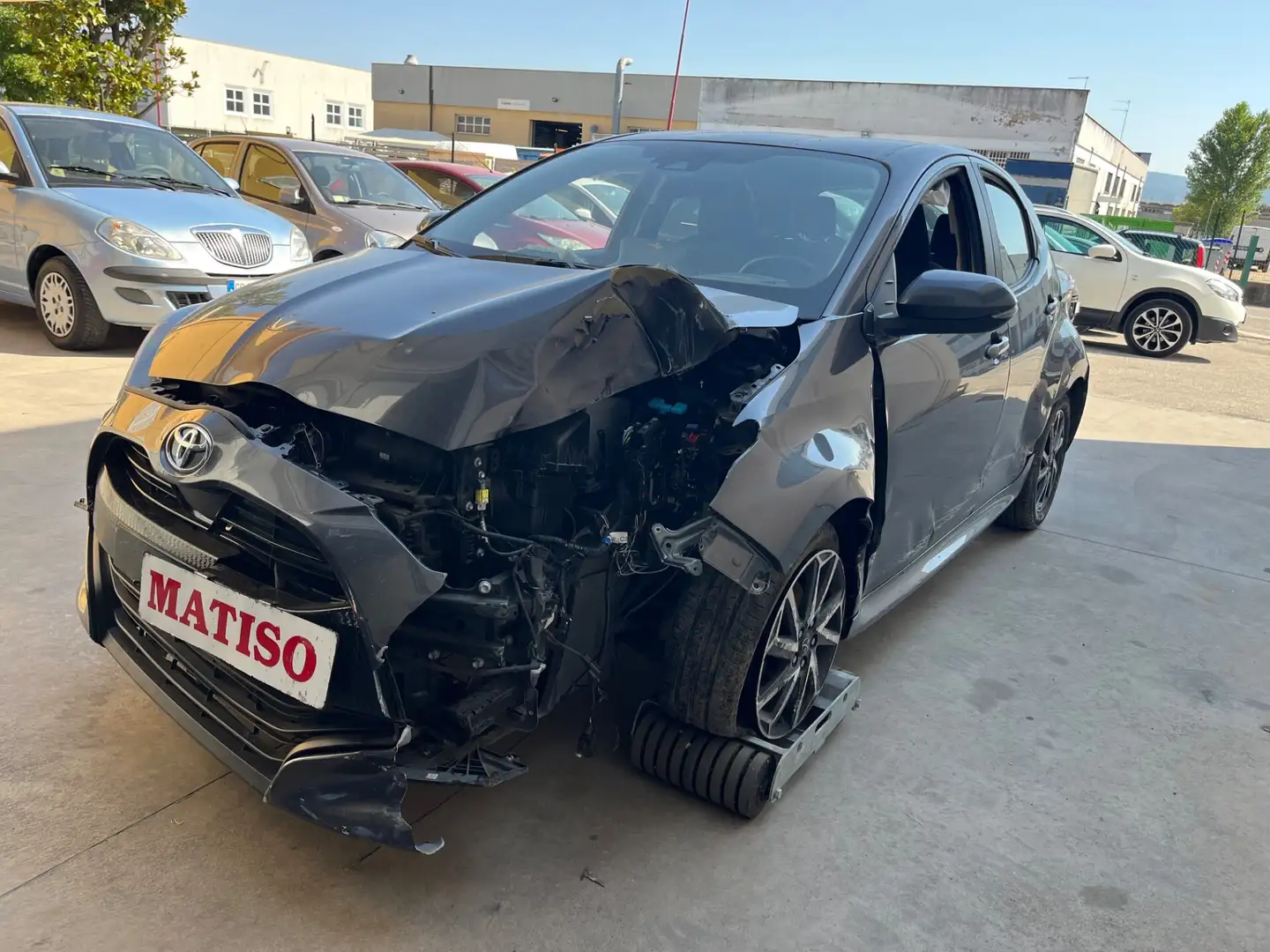Toyota Yaris 1.0 5 porte Trend Grey - 2