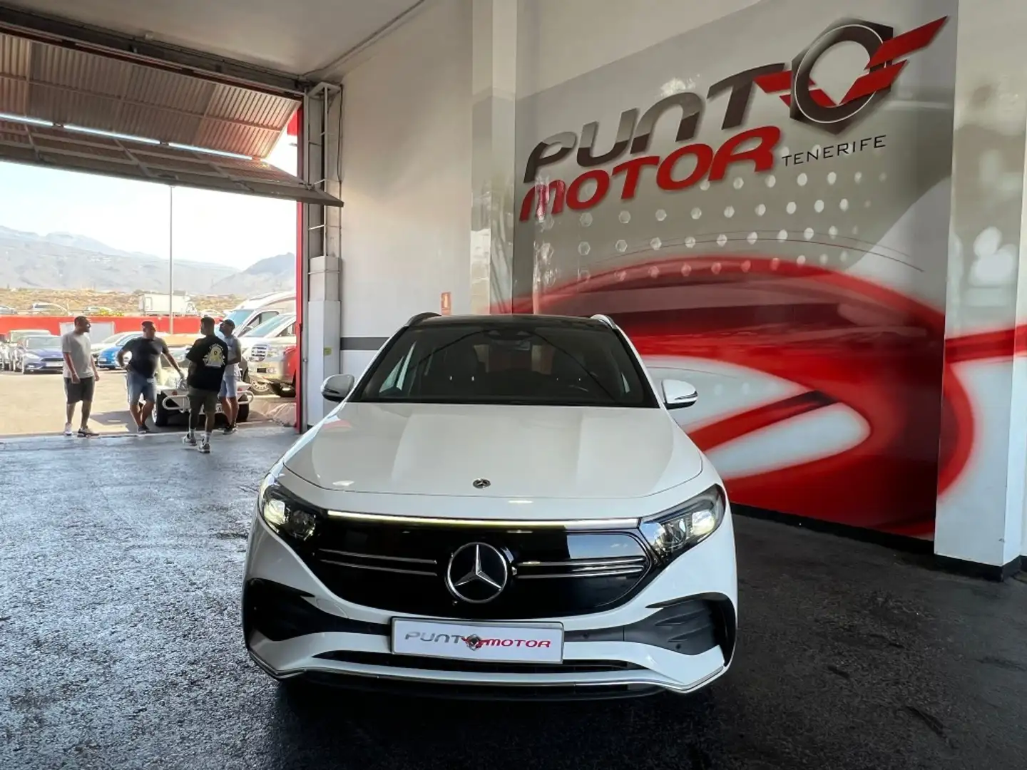 Mercedes-Benz EQA 300 4matic Blanco - 2