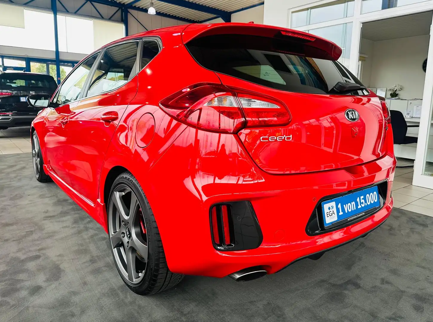 Kia Ceed / cee'd 1.6 TGDI GT-Track SHZG NAVI KAMERA PDC Rot - 2