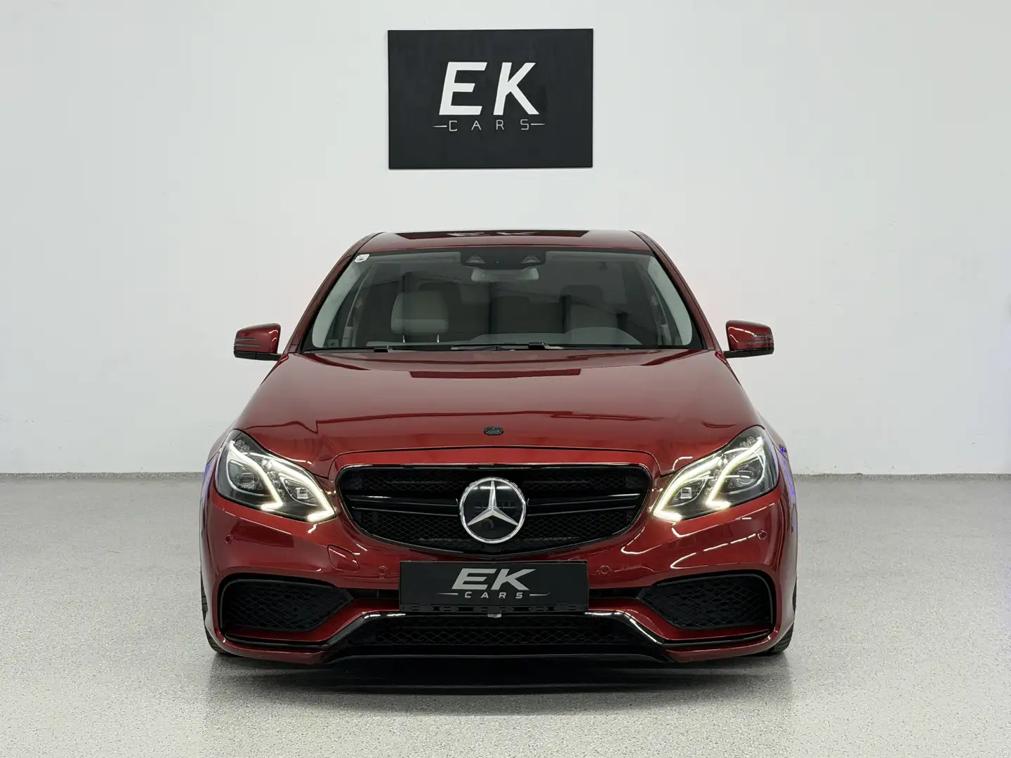 Mercedes-Benz E 400 Aut. AMG-LINE *20ZOLL* *NAVI* *SITZH* *TOTWINKEL* Rot - 2