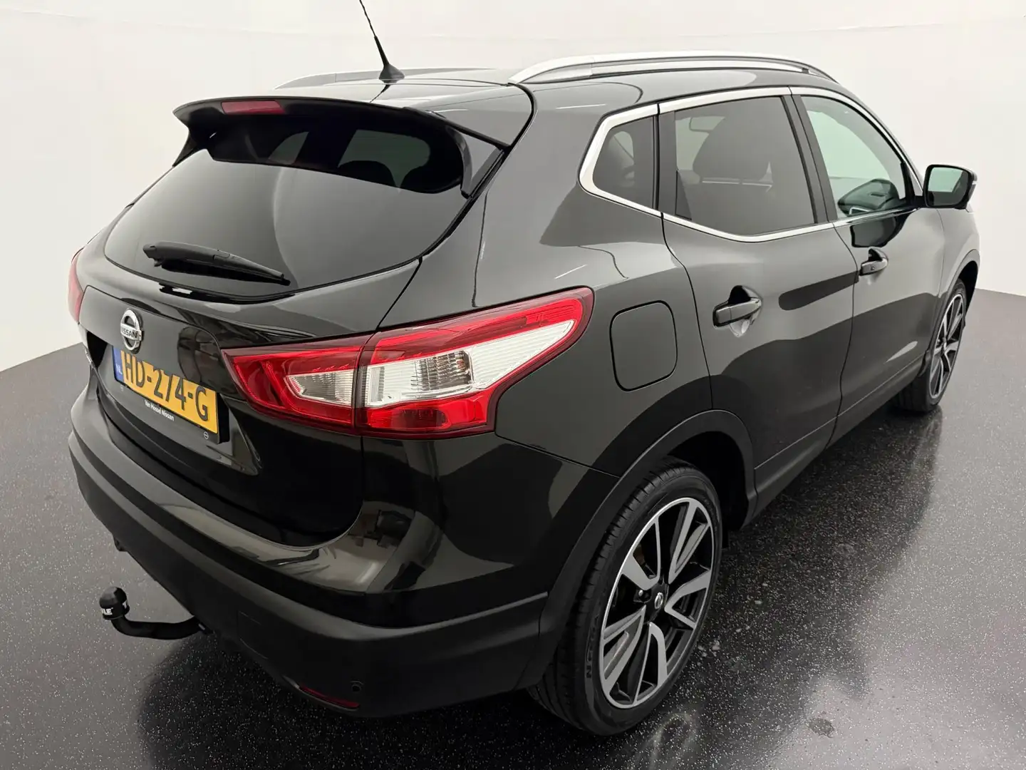 Nissan Qashqai 1.2 Premier Edition / Trekhaak / Pano / Xenon / Le Noir - 2