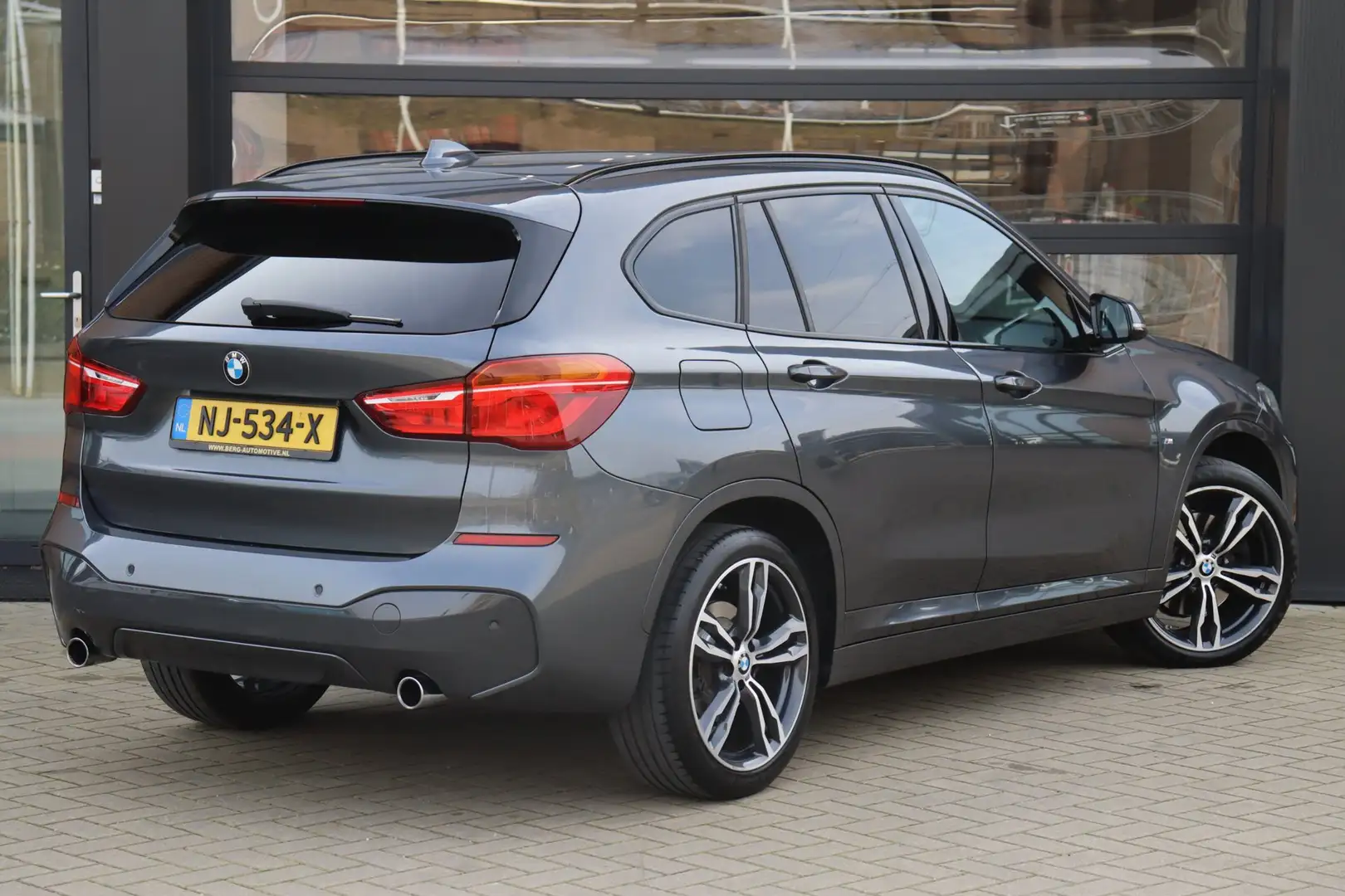 BMW X1 SDrive20i Centennial High Executive| NAP | Eerste Grau - 2