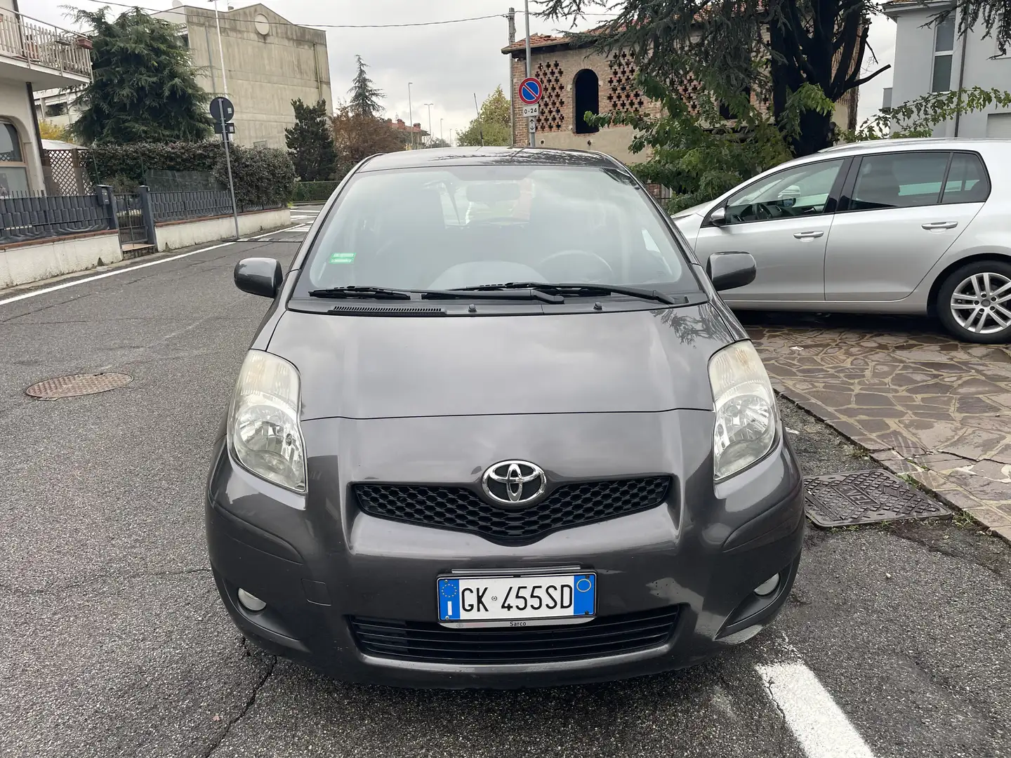 Toyota Yaris Yaris II 2005 5p 1.0 Sol my10 - 2
