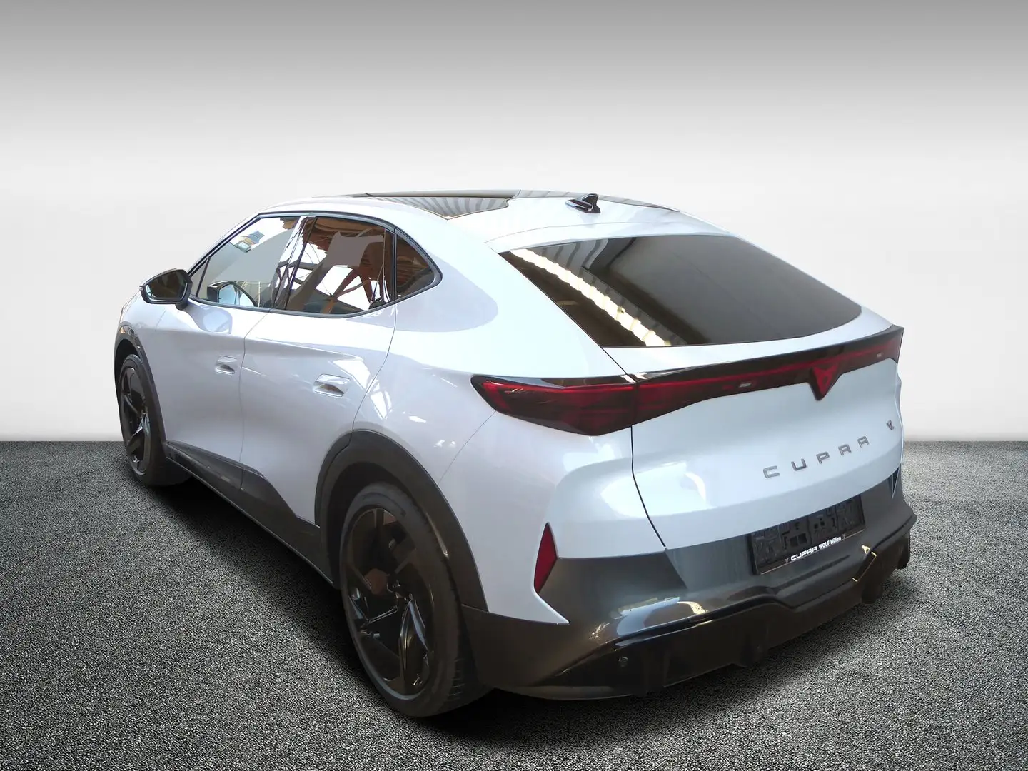 CUPRA Tavascan VZ Adrenaline 4Drive250kW/340PS Silber - 2