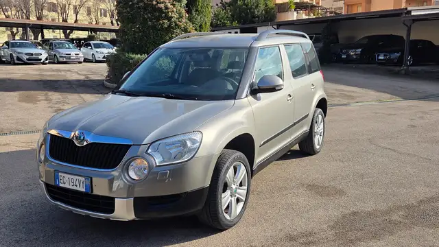 Skoda Yeti Yeti 2009 1.2 tsi Ambition (adventure) dsg