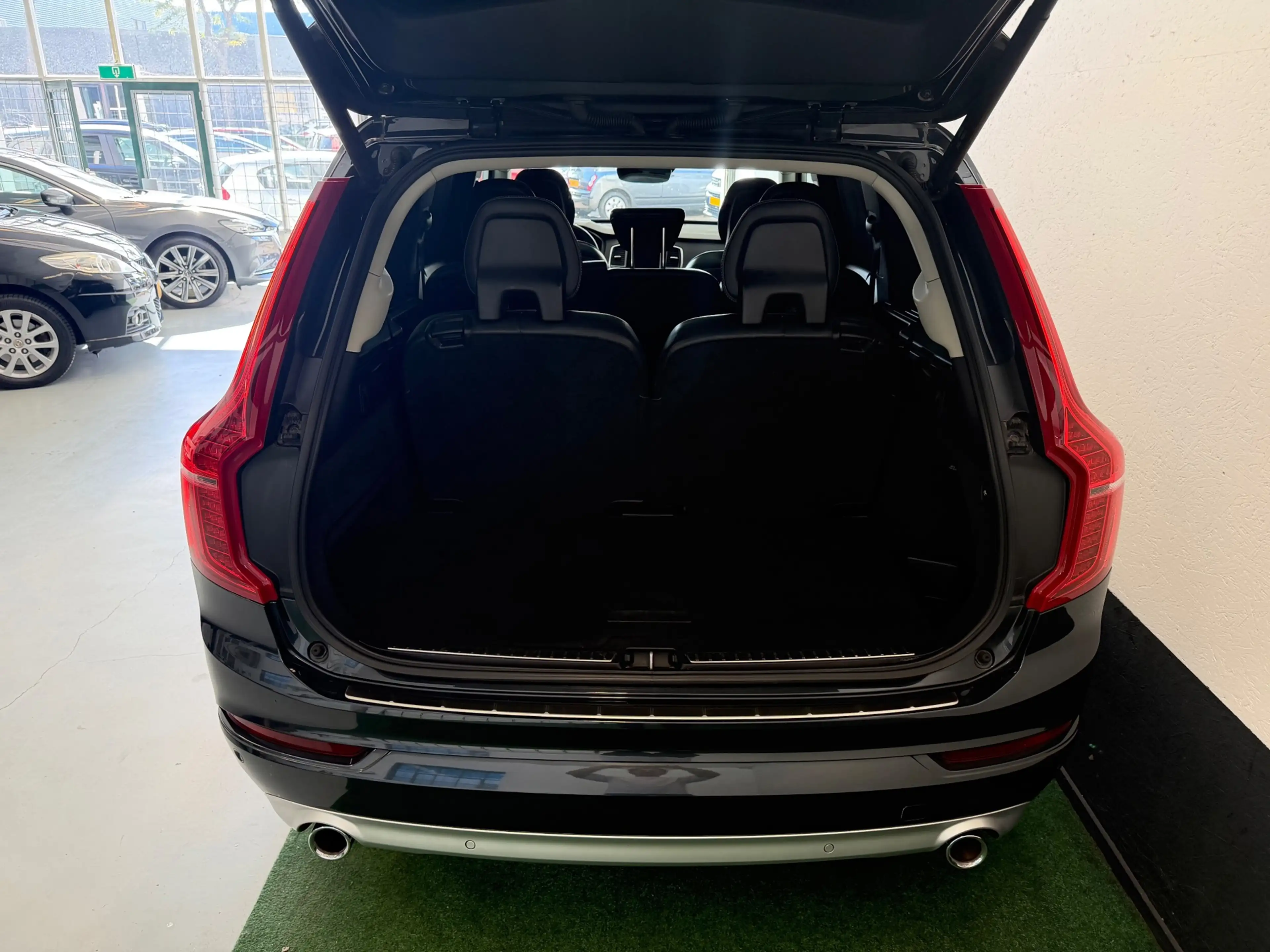 Volvo XC90 2.0 D4 Momentum — photo 5