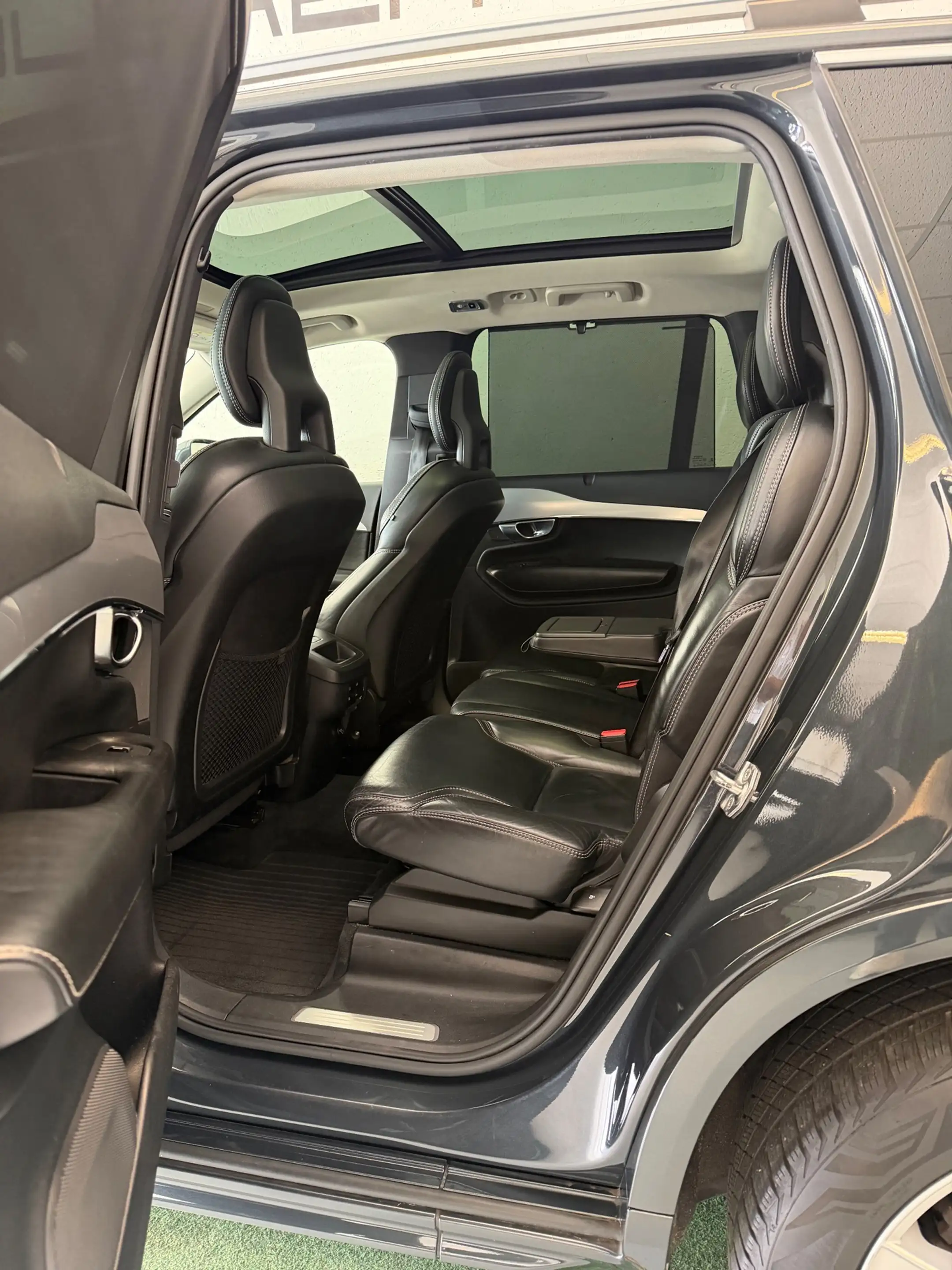 Volvo XC90 2.0 D4 Momentum — photo 6
