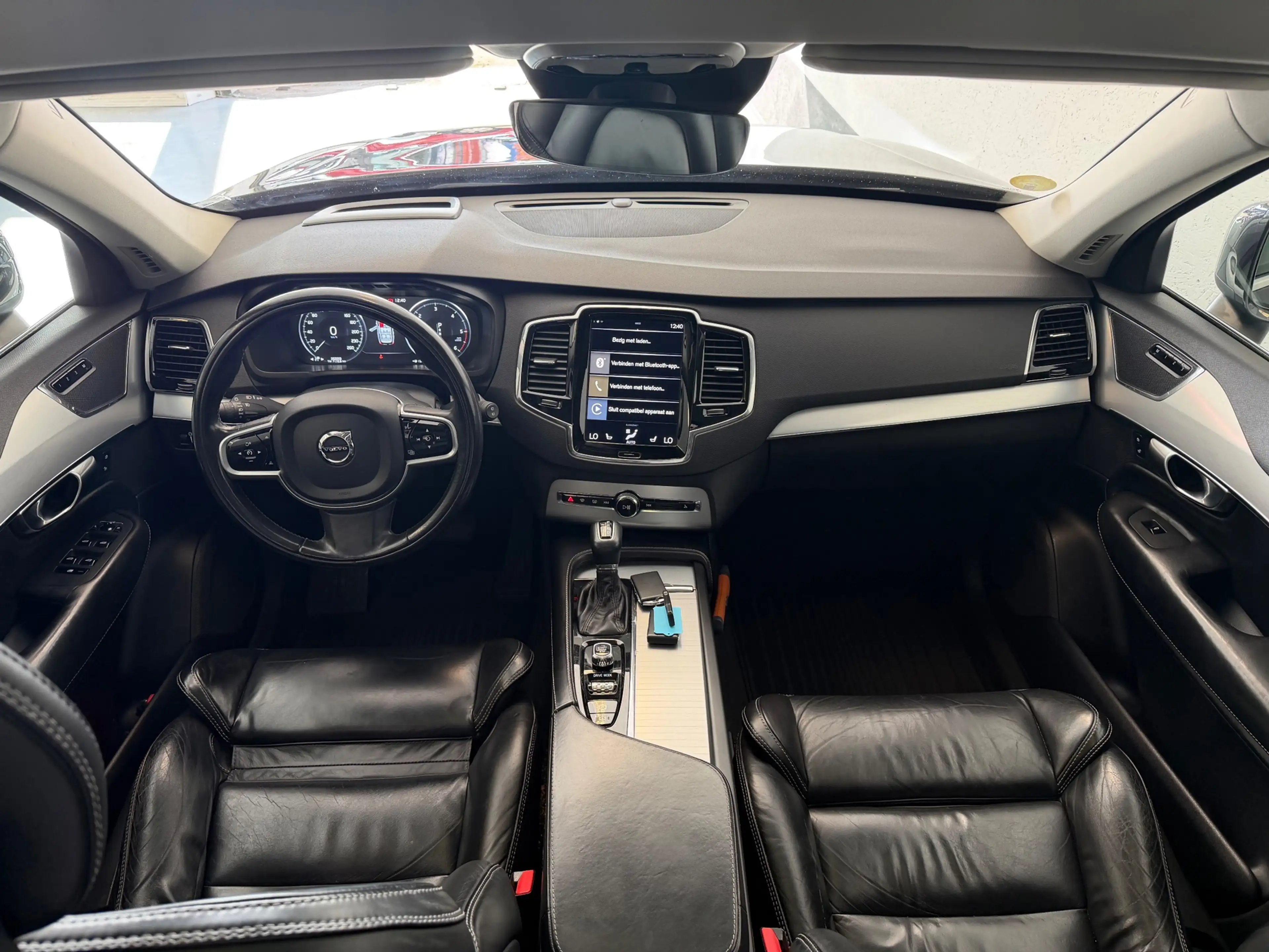Volvo XC90 2.0 D4 Momentum — photo 15