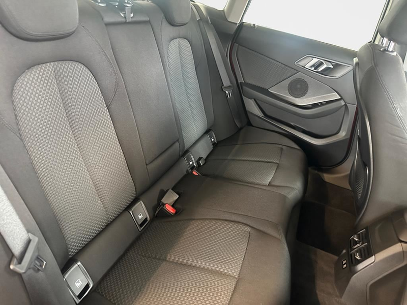 BMW 218 Advantage — photo 15