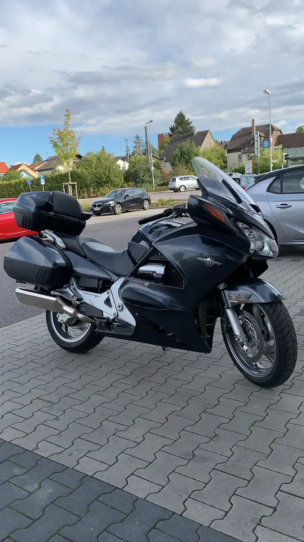 Honda ST 1300 Pan European Green - 1