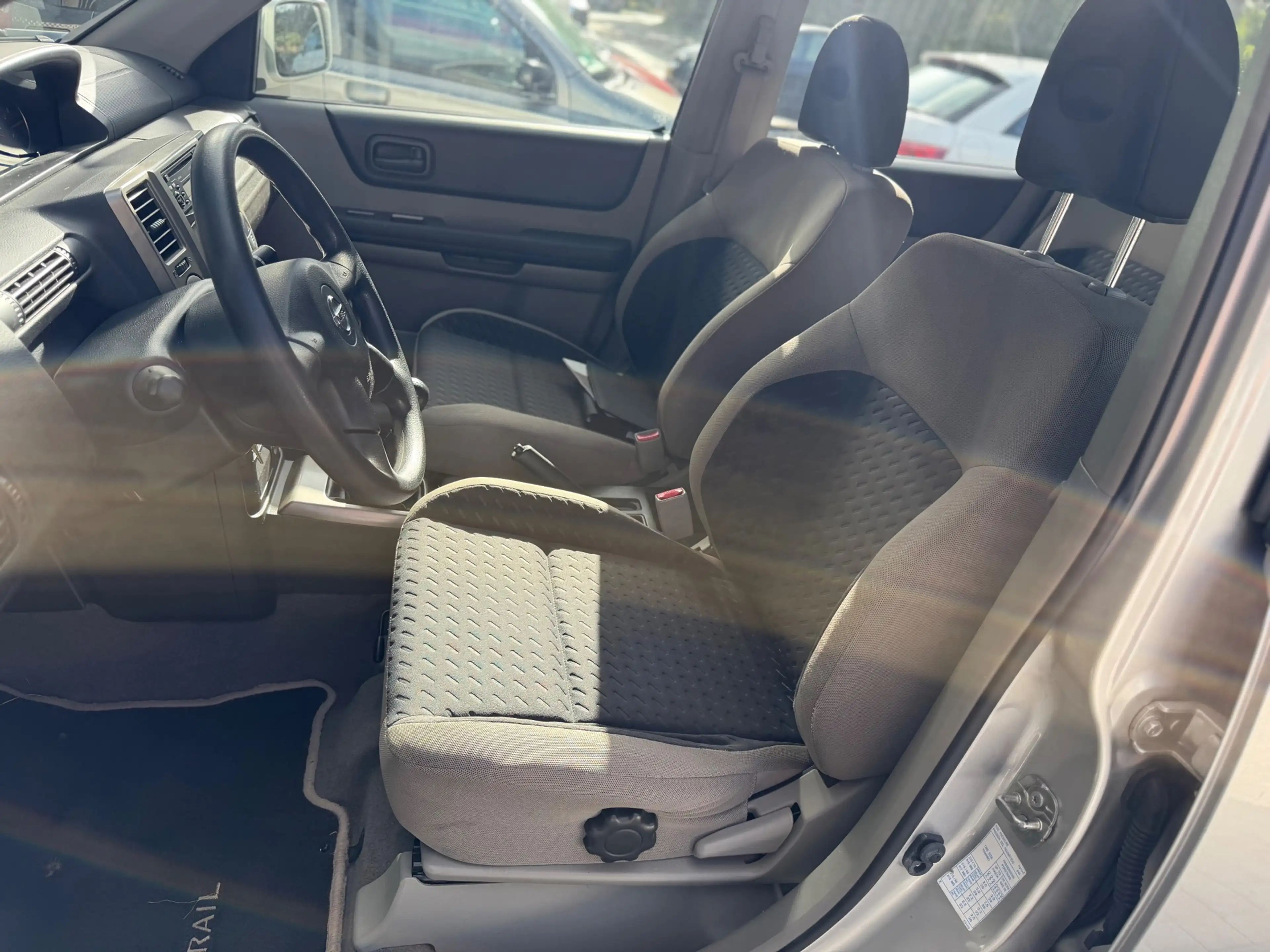 Nissan X-Trail 2.0 Comfort 2wd | 105.000 km | airco — photo 13