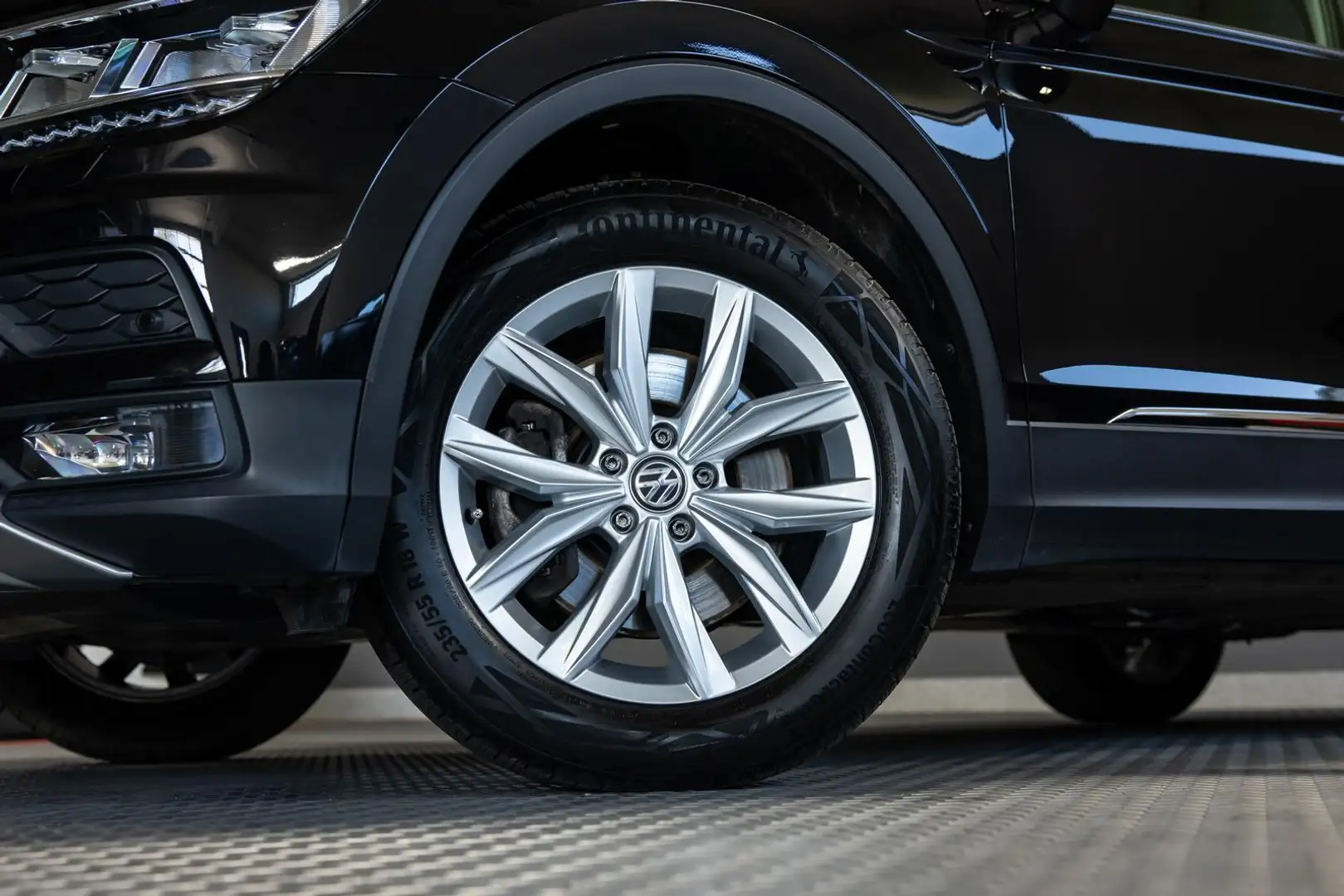 Volkswagen Tiguan 2.0 TSI Highline 4M AHK BUSINESS MASSAGE Nero - 2