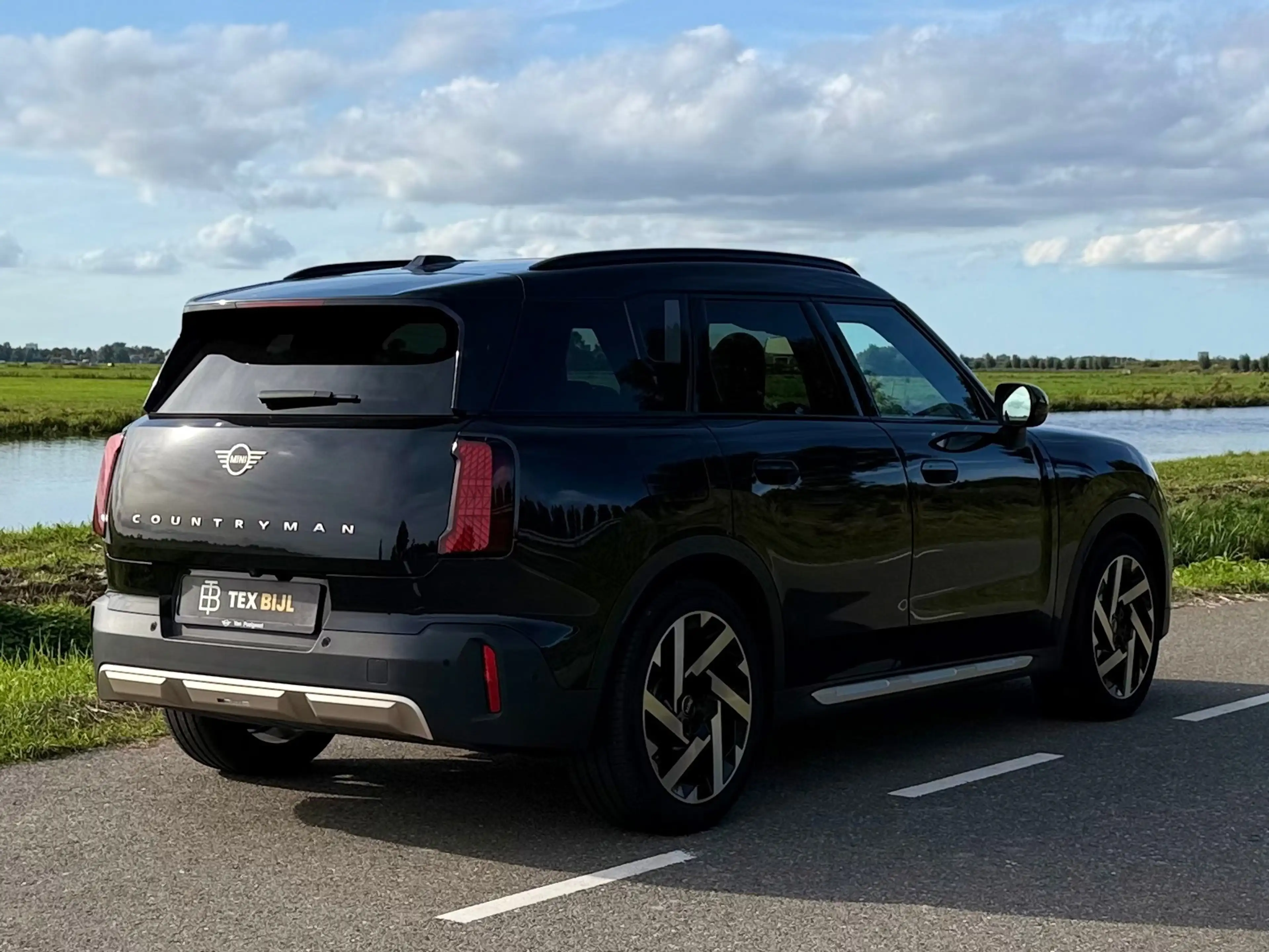 MINI Countryman E Favoured M 66.5 kWh PANO/HIFI/Leder/stuurvwerw./et — photo 6
