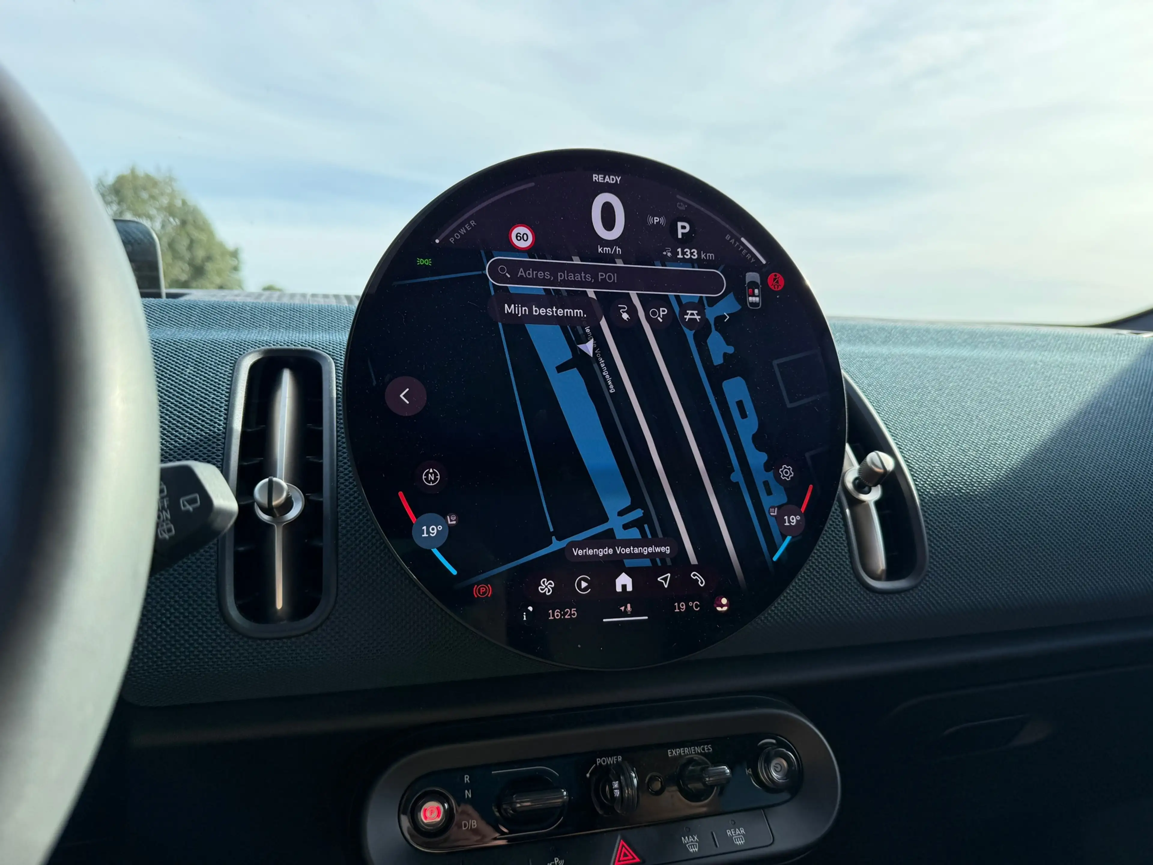 MINI Countryman E Favoured M 66.5 kWh PANO/HIFI/Leder/stuurvwerw./et — photo 13