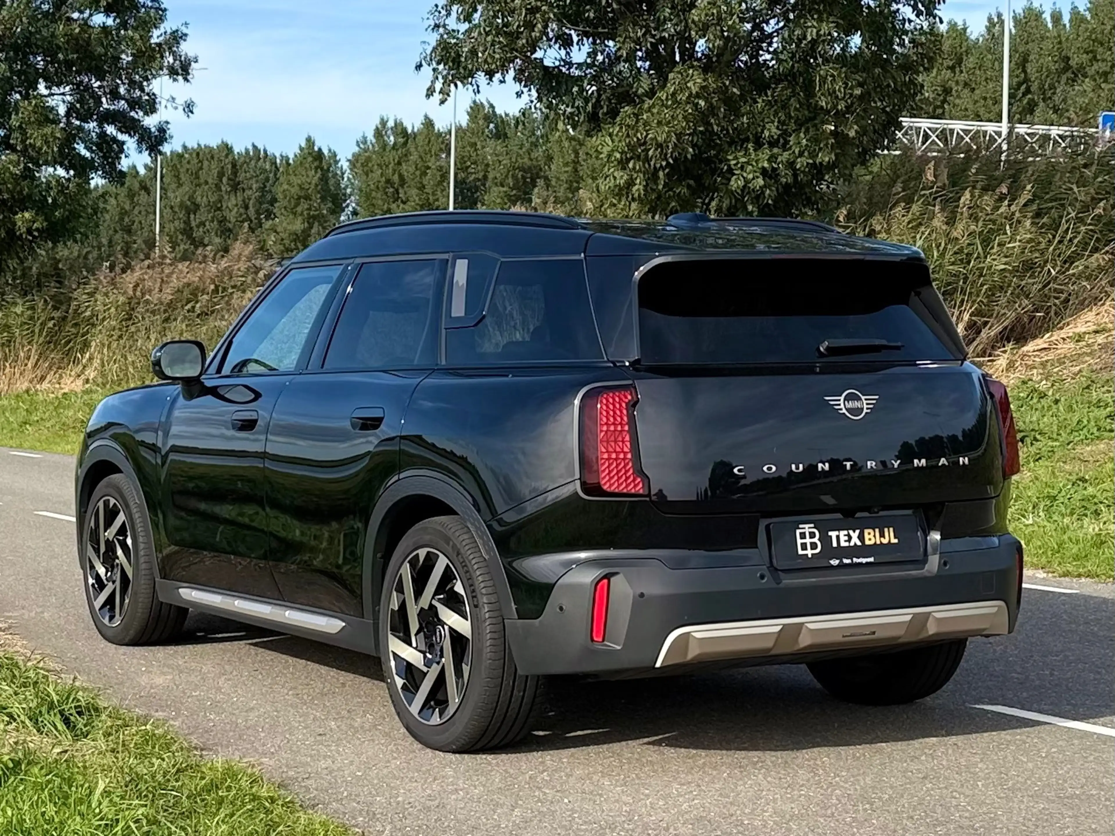 MINI Countryman E Favoured M 66.5 kWh PANO/HIFI/Leder/stuurvwerw./et — photo 8