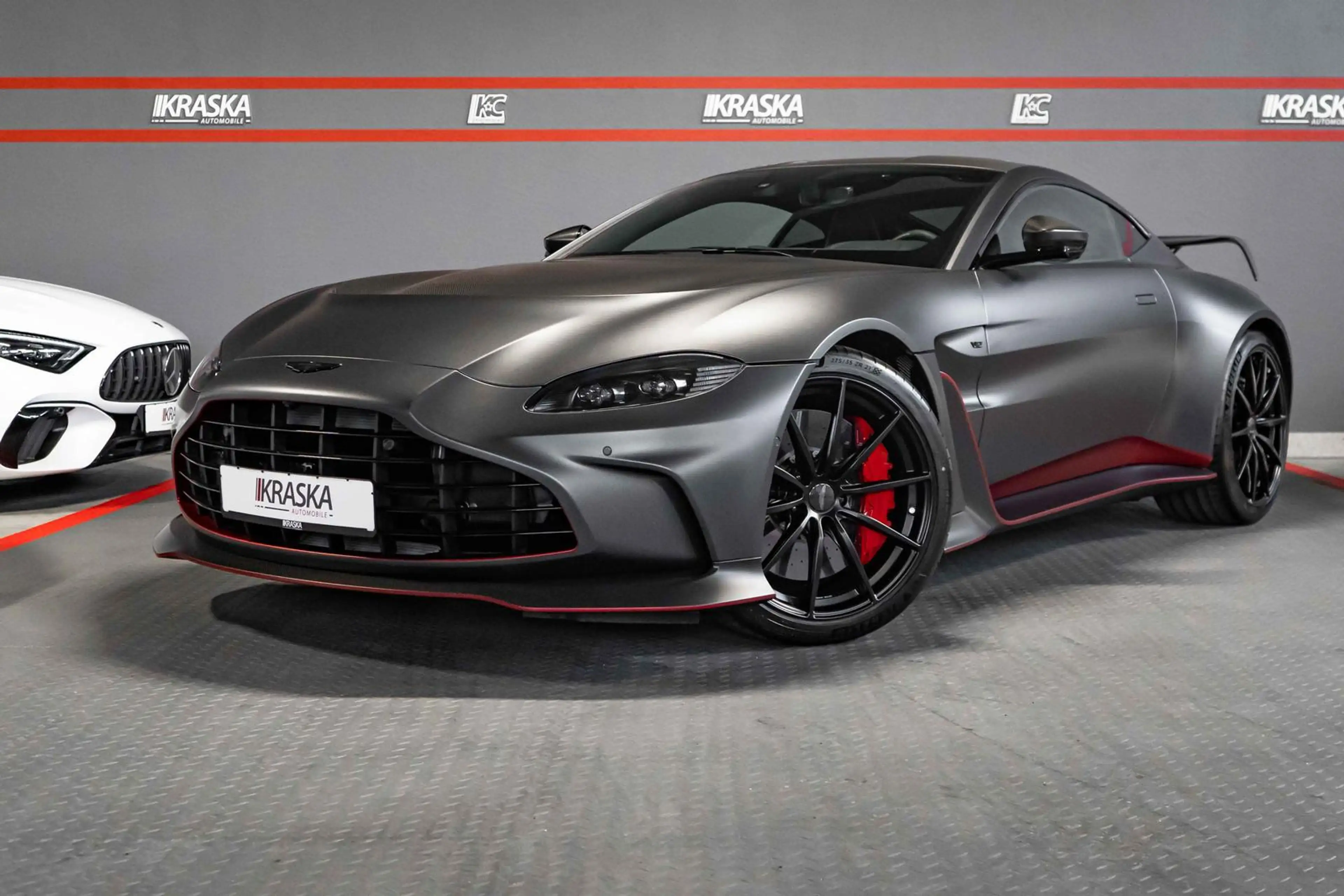 Aston Martin Coupe Q Carbon Performance 1 of 333 — photo 2