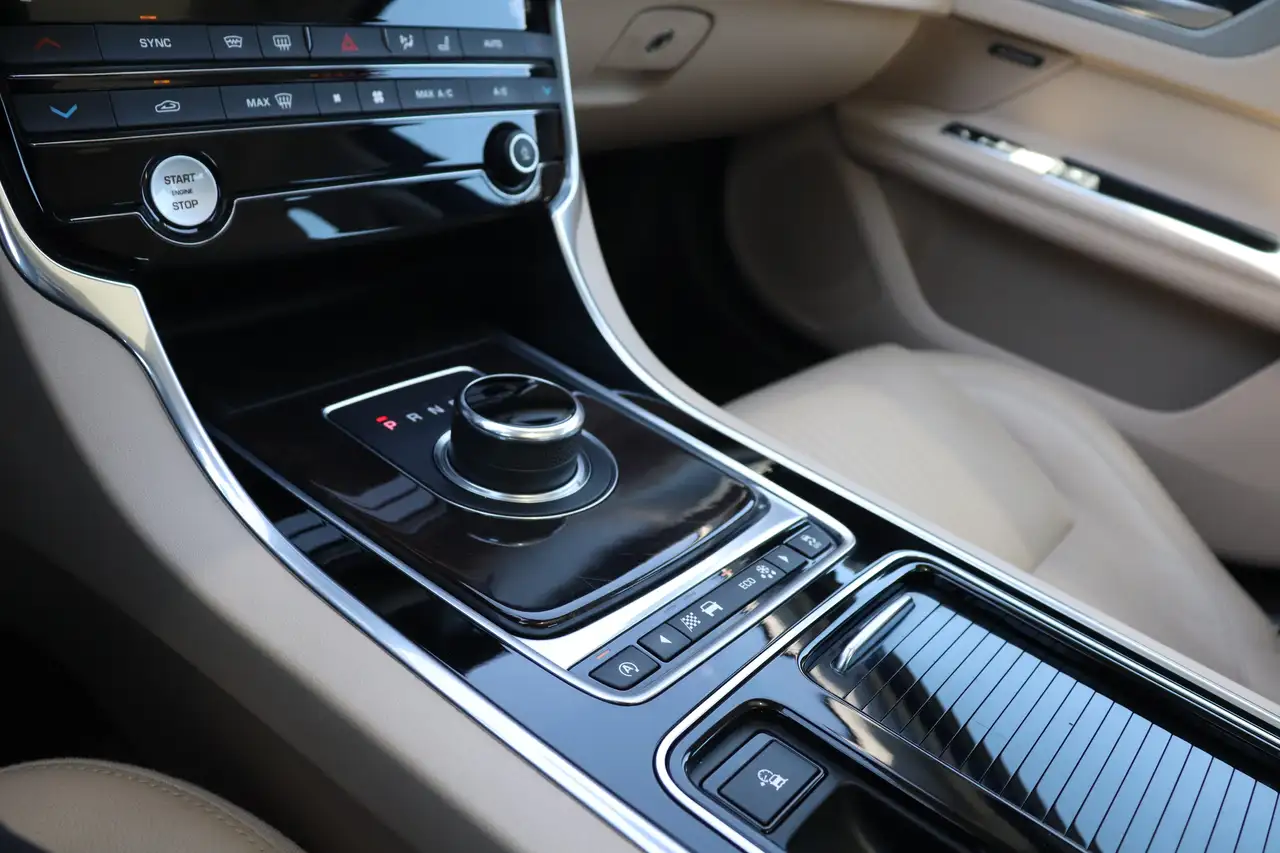 Jaguar XF fotografie Jaguar XF