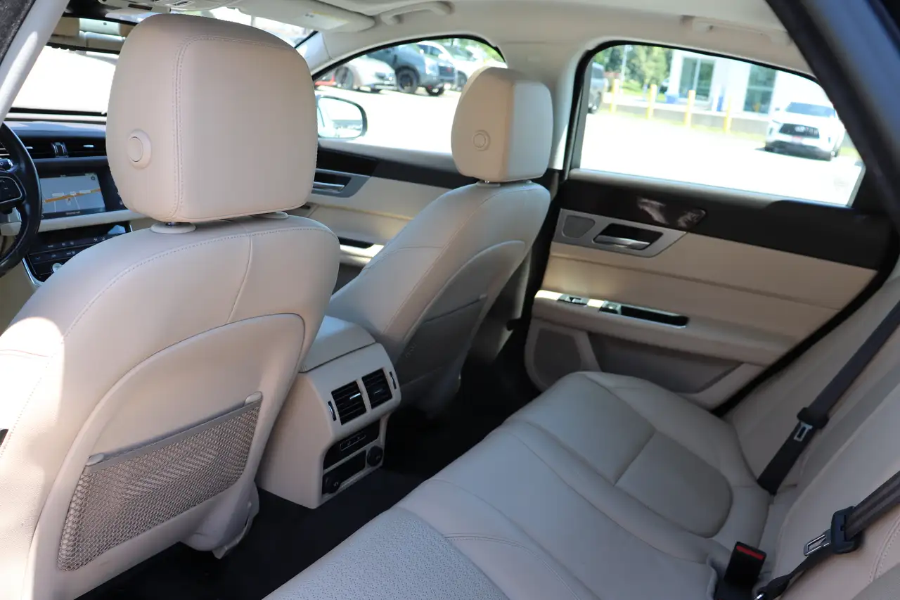 Jaguar XF fotografie Jaguar XF