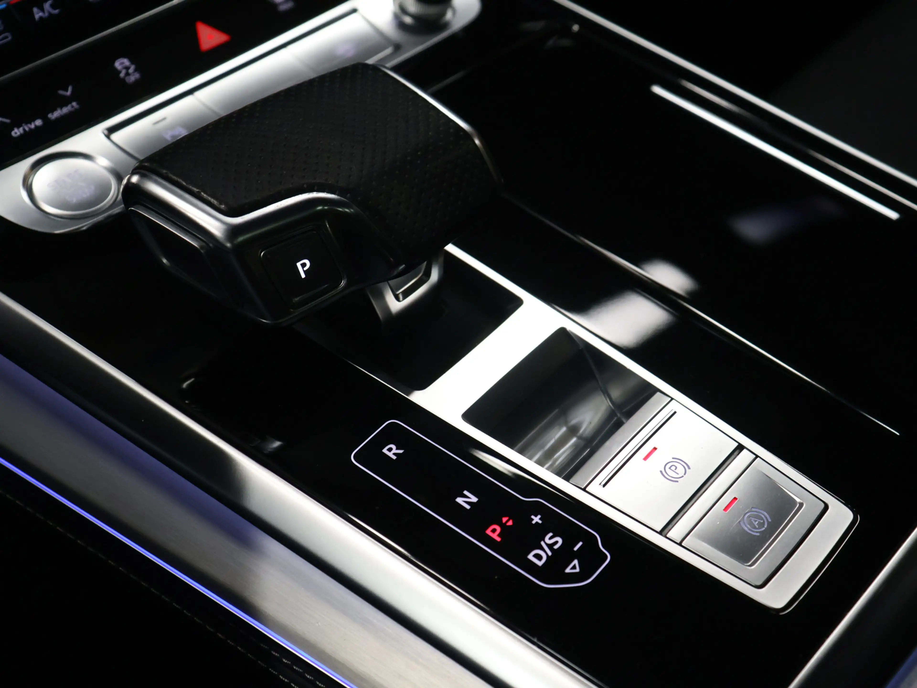 Audi Q7 60 TFSI e quattro Competition S line [TREKHAAK, SC — photo 25