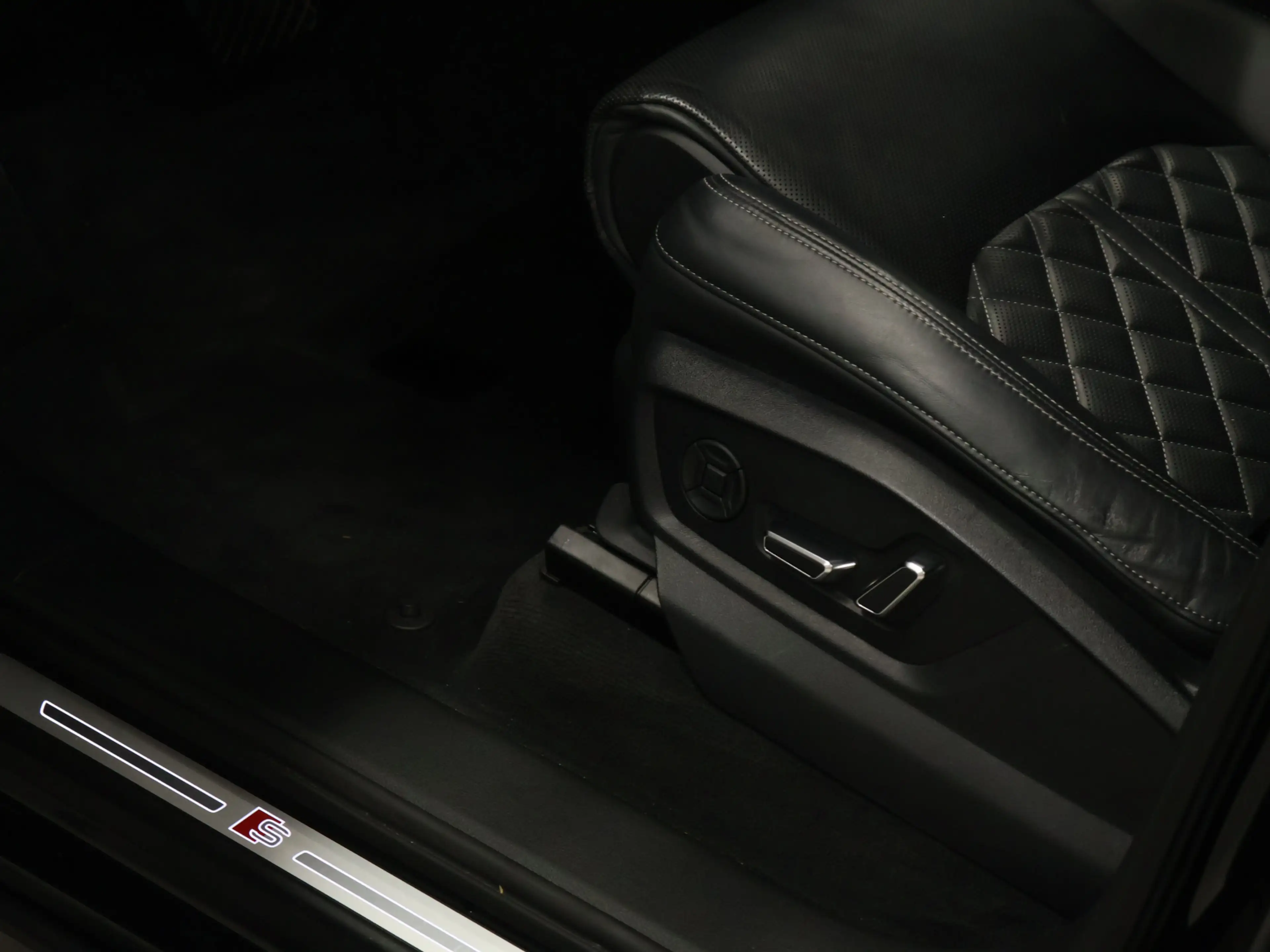 Audi Q7 60 TFSI e quattro Competition S line [TREKHAAK, SC — photo 17