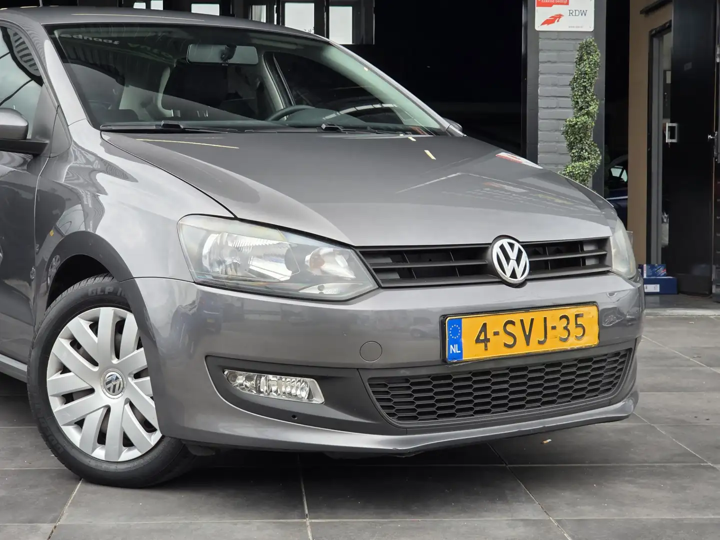 Volkswagen Polo 1.2-12V BlueMotion Trendline|Airco|PDC|APK Grijs - 2