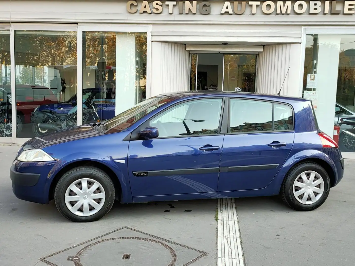 Renault Megane 1.9 DCI 120CH AUTHENTIQUE a professionnels Azul - 2