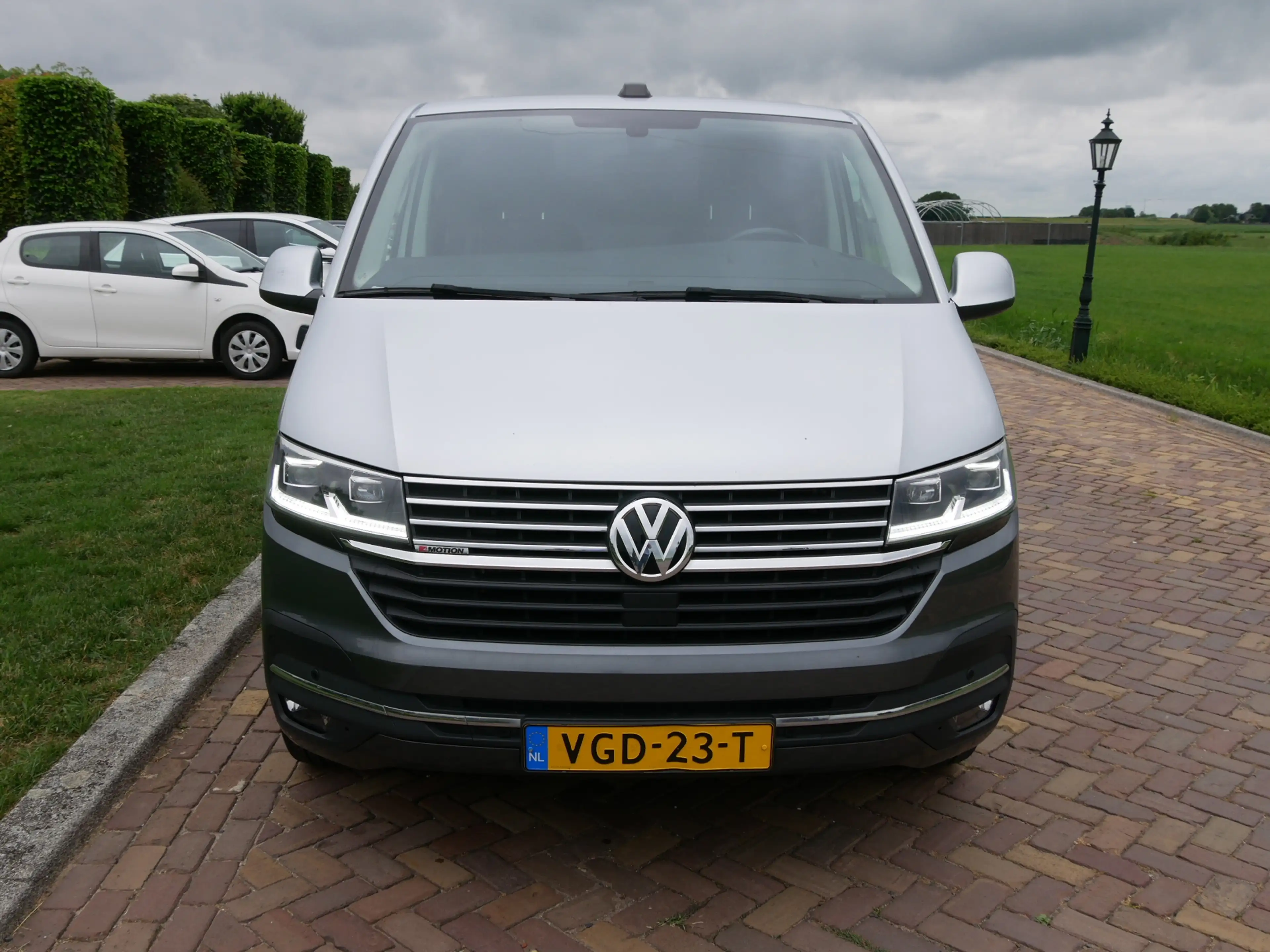 Volkswagen Transporter 2.0 TDI L1H1 146kW 4Motion Bulli DSG | AC | NAVI | — photo 3