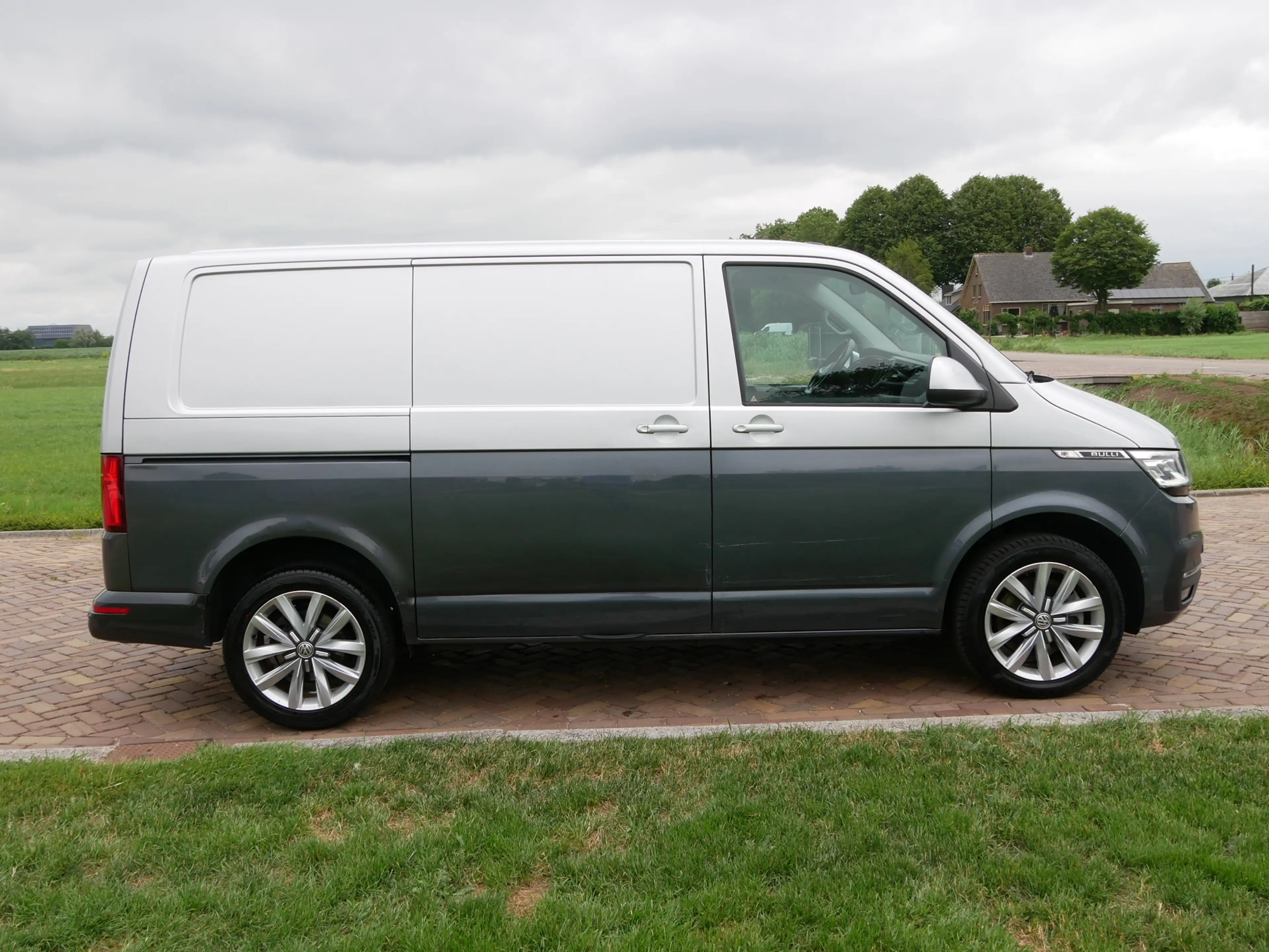 Volkswagen Transporter 2.0 TDI L1H1 146kW 4Motion Bulli DSG | AC | NAVI | — photo 8