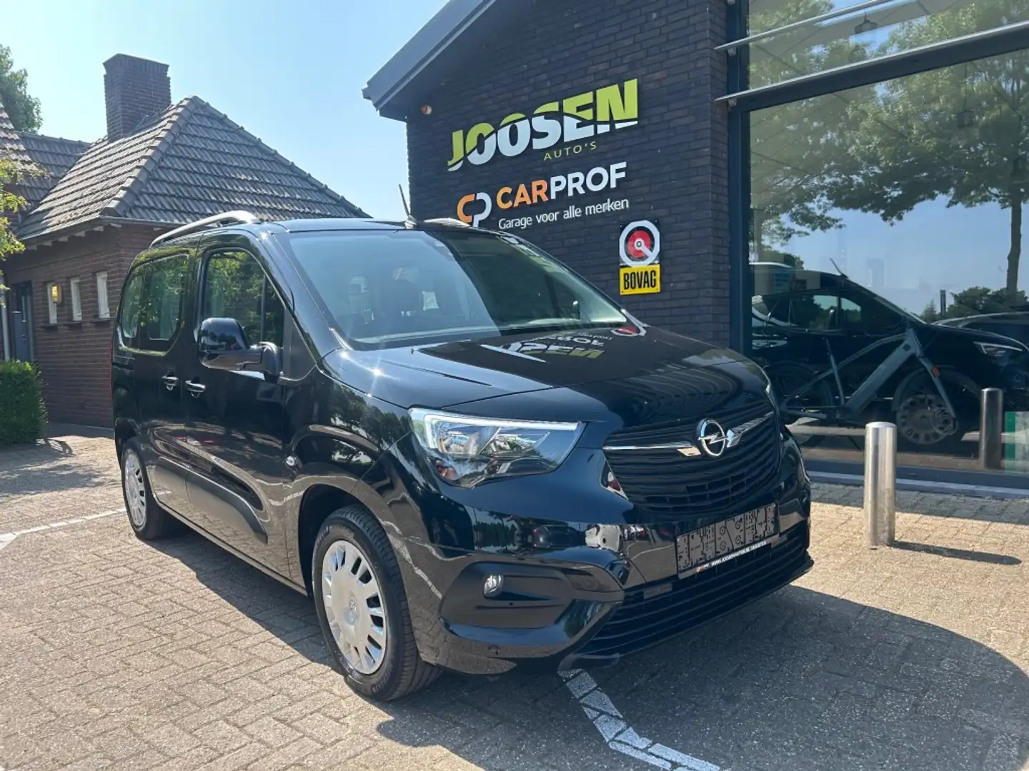 Opel Combo Life 1.2 TURBO ELEGANCE Zwart - 1