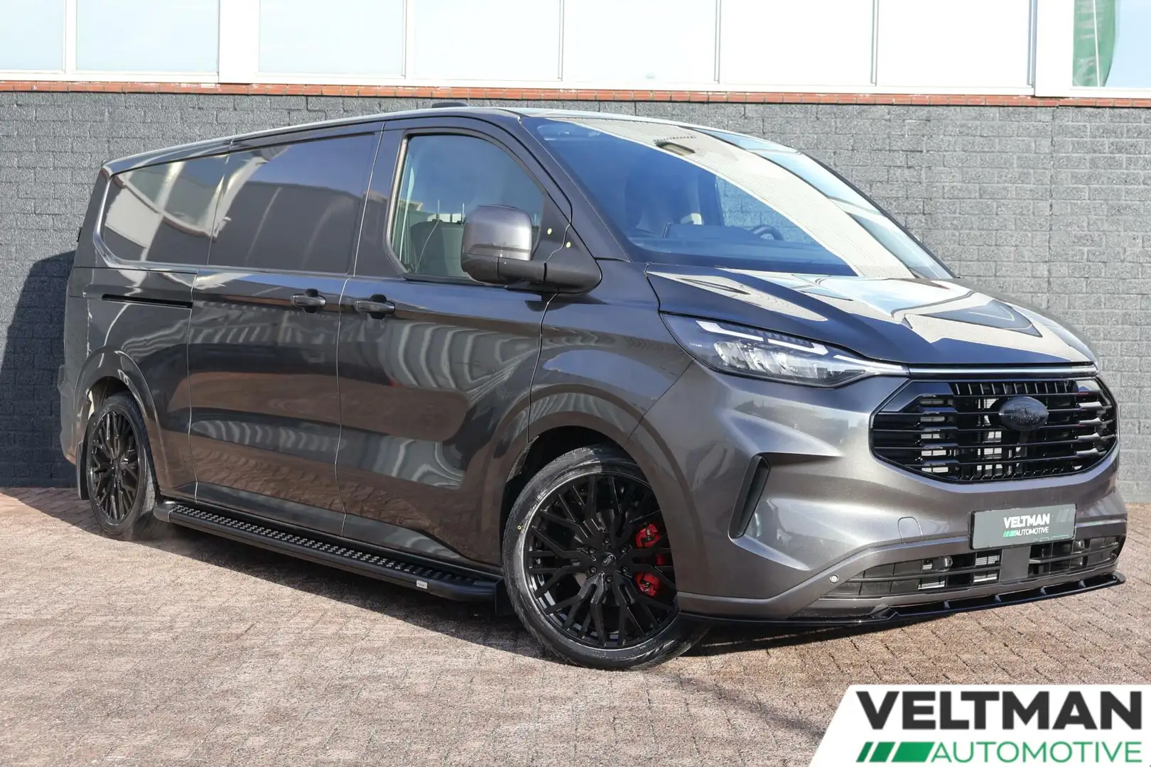 Ford Transit Custom 320 2.0 TDCI L2H1 Limited BPM VRIJ 170PK AUTOMAAT Gris - 2