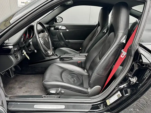 Porsche 997 911 997 Carrera 4 S Coupé Handschalter Ansicht 8