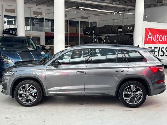 Skoda Kodiaq Sportline 7-SITZE+LED+AHK+KAMERA+MEMORY