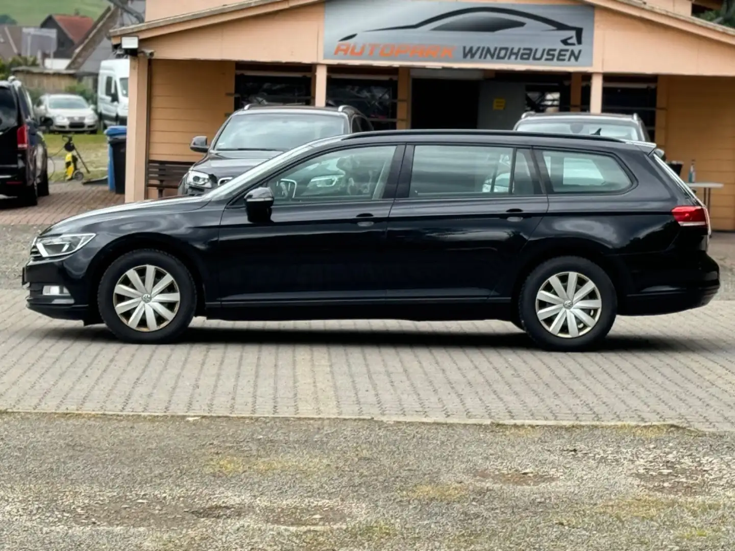 Volkswagen Passat Variant 2.0 TDI DSG *150 PS *1 HAND* NAVI Schwarz - 2