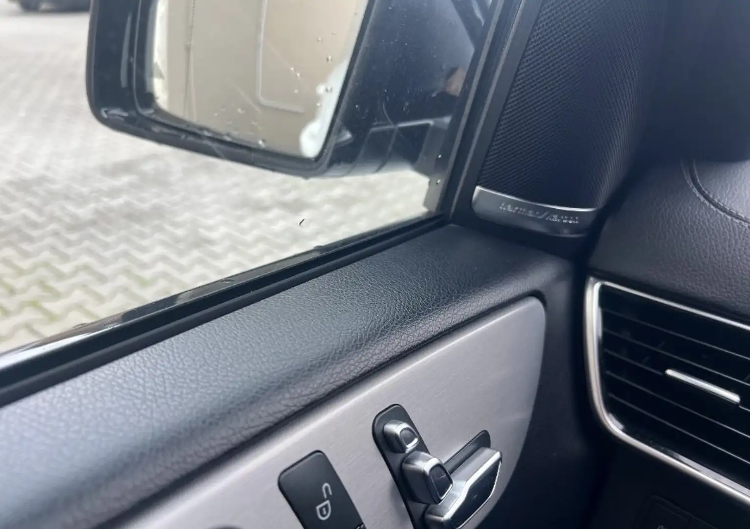 Mercedes-Benz GLE 350 d 4Matic 9G-TRONIC AMG Line - 2