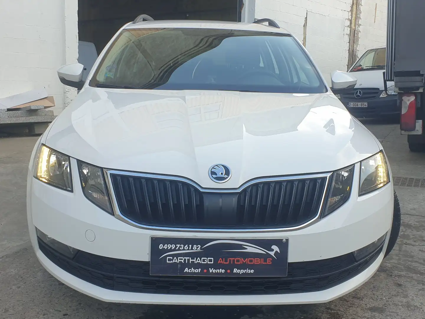 Skoda Octavia Octavia Combi 1.0 TSI 116 ch Drive 12 mois de gara Blanc - 1