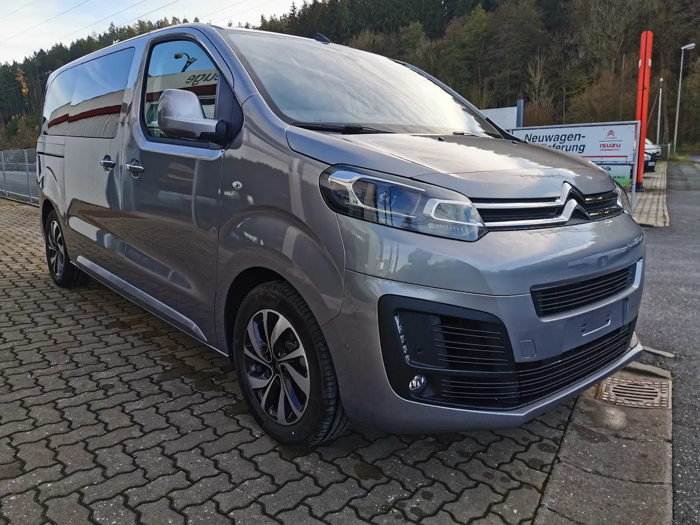 Citroen Spacetourer Ë-Spacetourer Shine M Elektromotor 136 Silber - 2