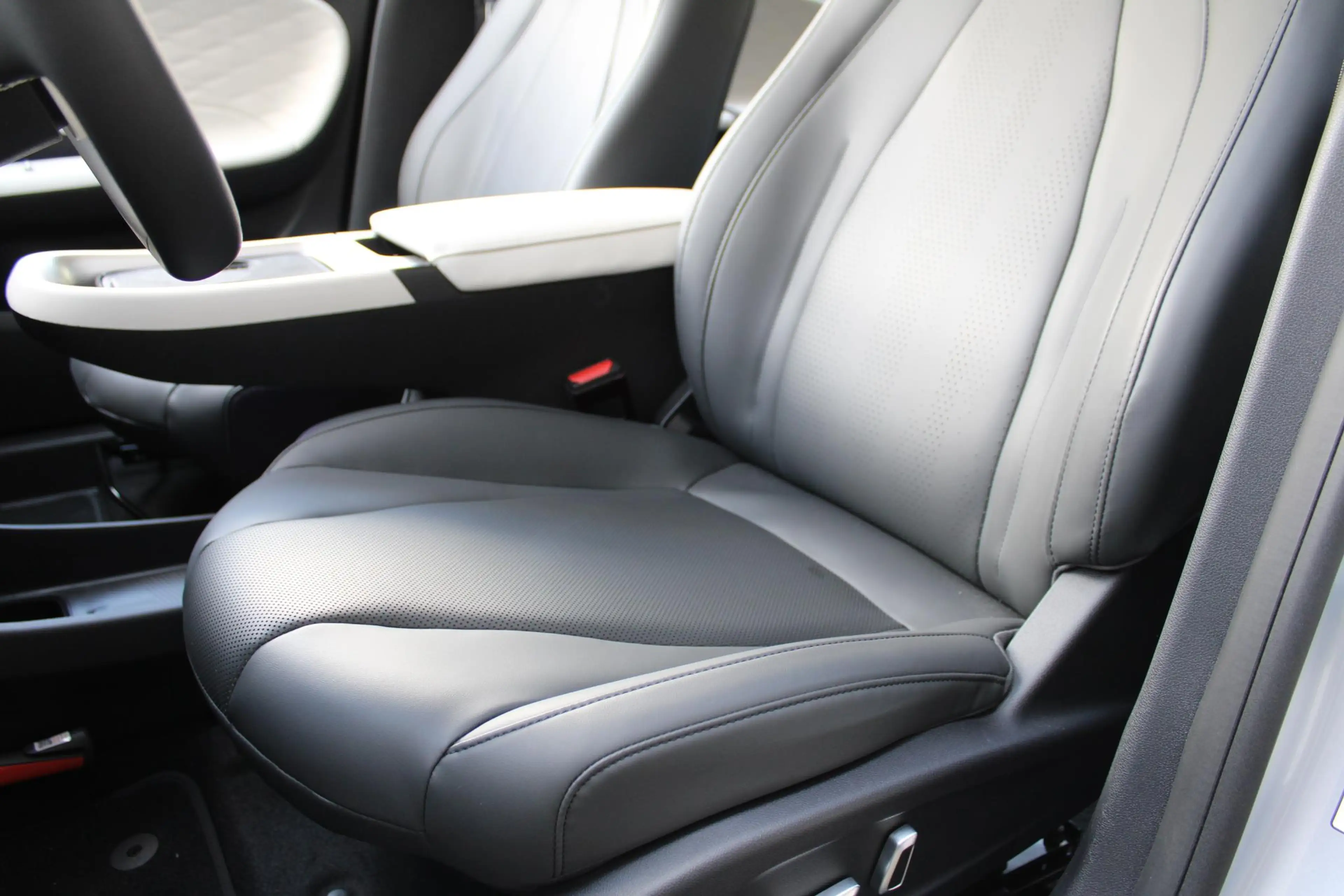 Dongfeng Box Premium Edition 42 kWh — photo 15