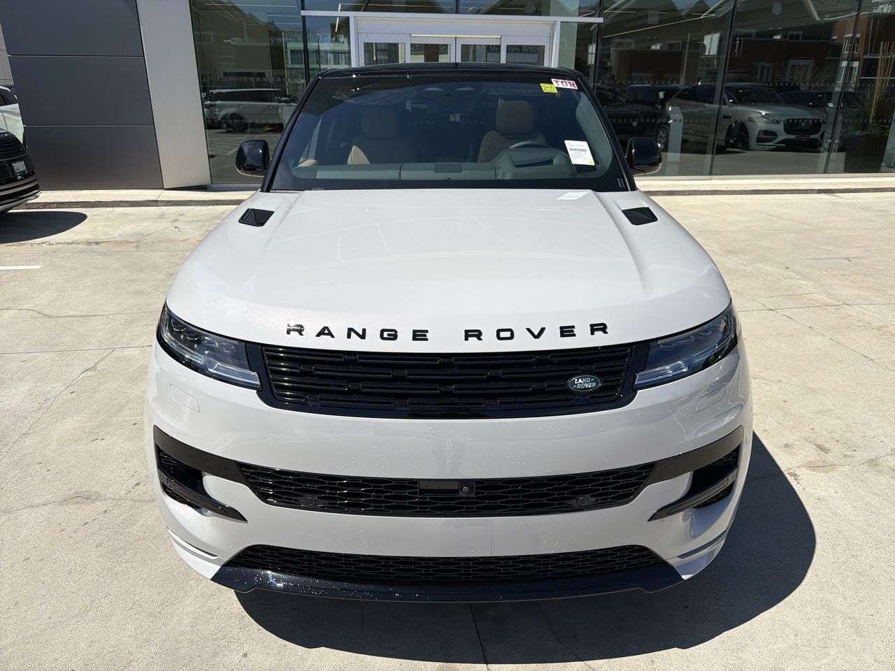 2026 Land Rover Range Rover Sport P530 Dynamic SE alt 3
