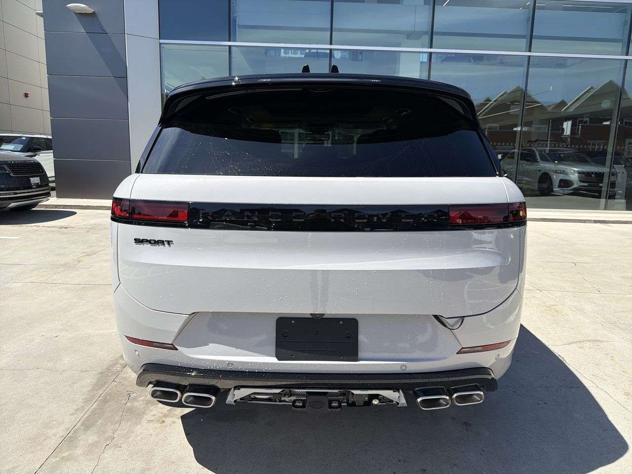2026 Land Rover Range Rover Sport P530 Dynamic SE alt 4