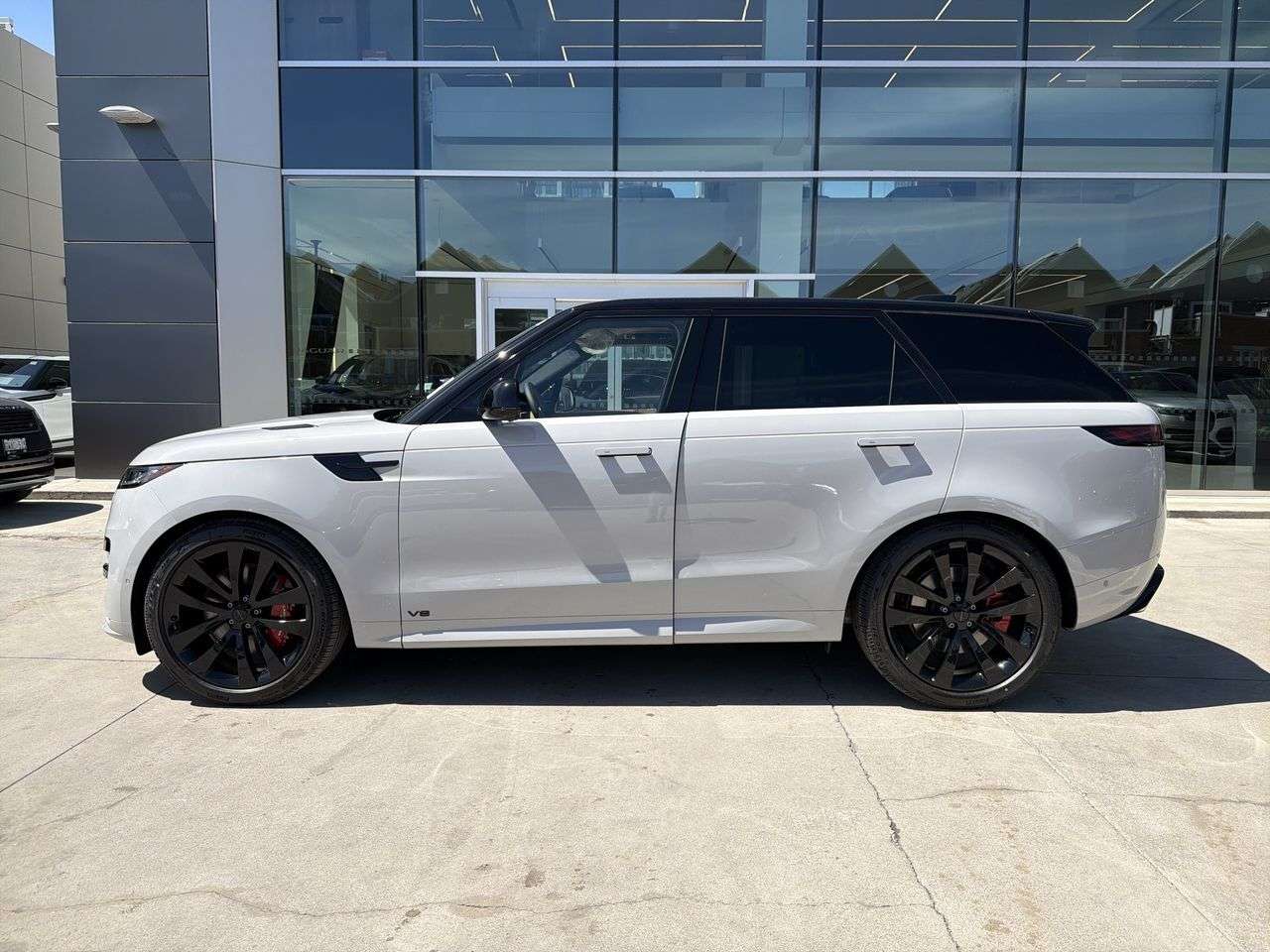 2026 Land Rover Range Rover Sport P530 Dynamic SE alt 5
