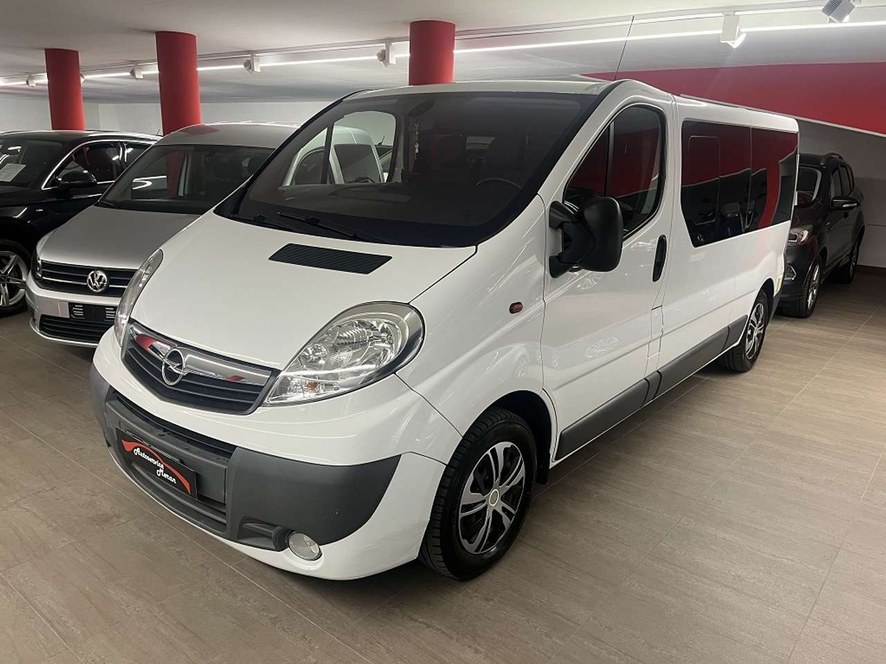 Opel Vivaro 2.5 CDTI Camping Letto Cucina Gancio