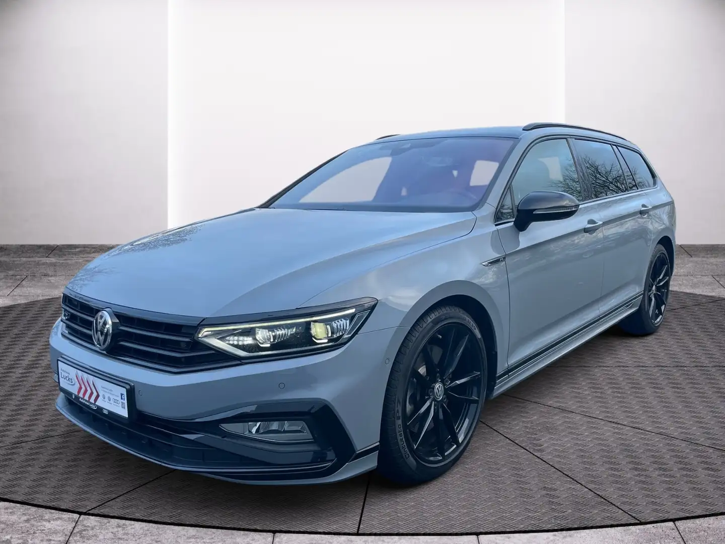 Volkswagen Passat Variant Elegance 4Motion R-LINE EDITION Grau - 2