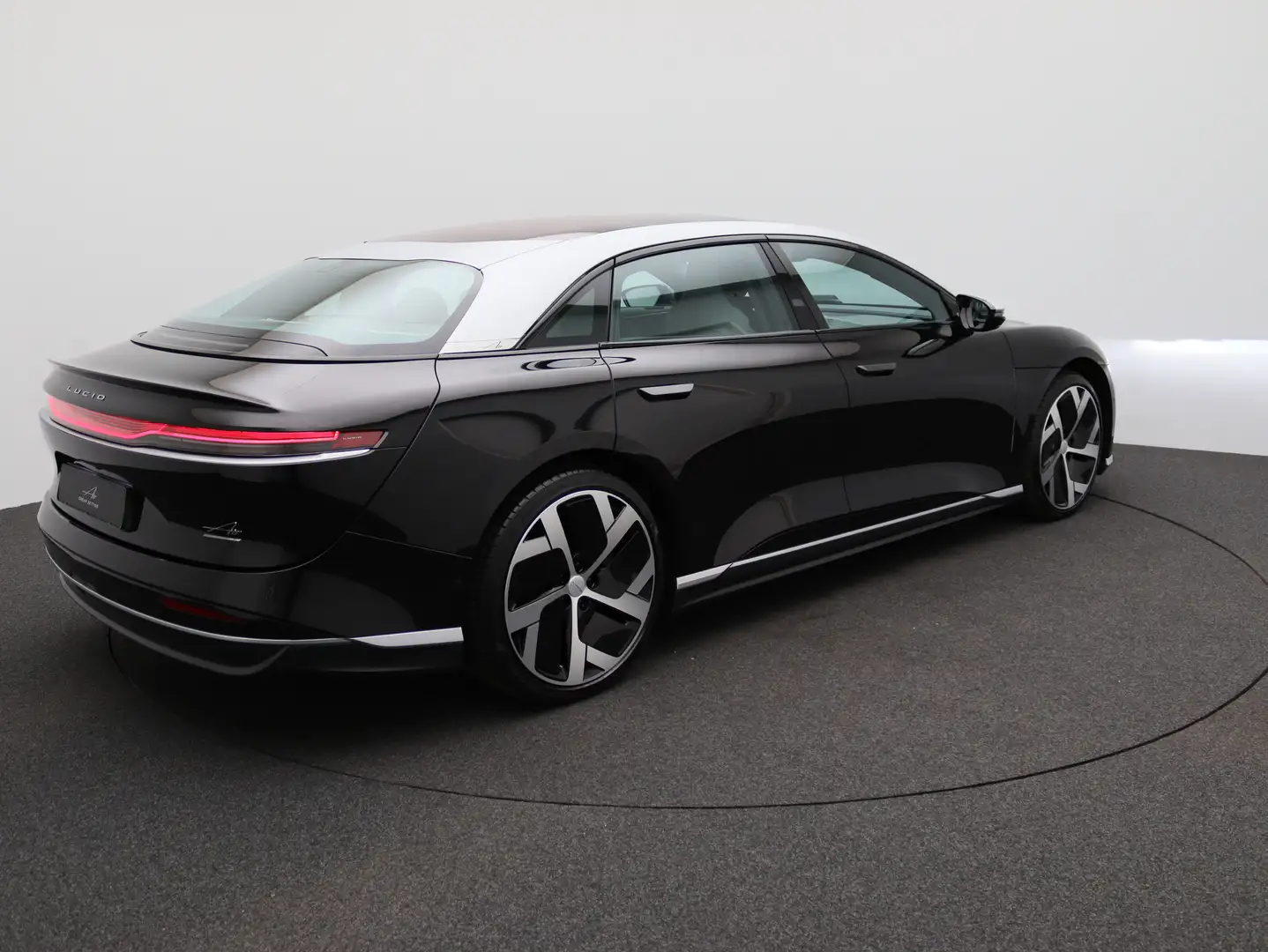 Lucid Air Dream Edition Zwart - 2