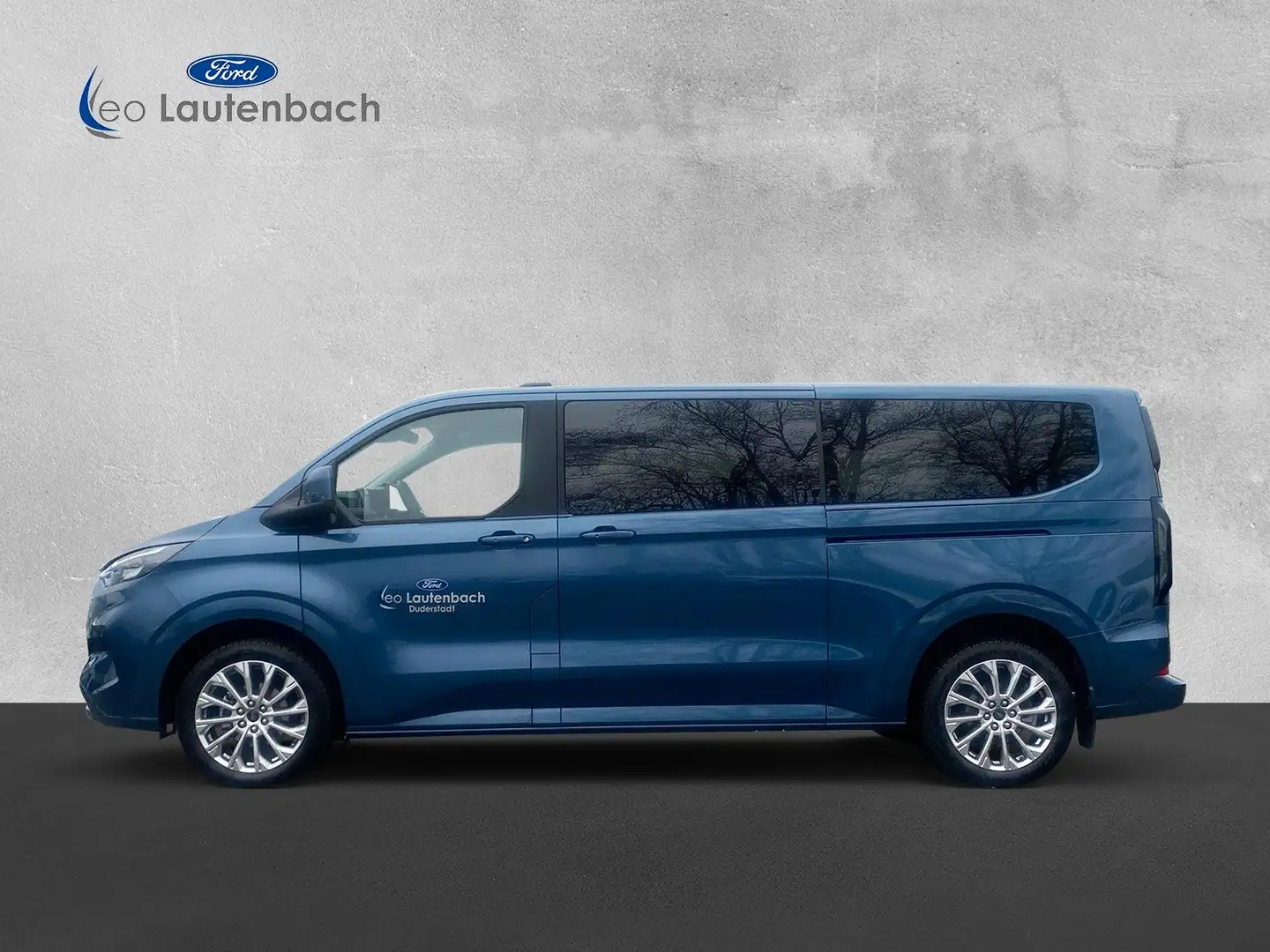 Ford Tourneo Custom 320 L2 Titanium Albastru - 2