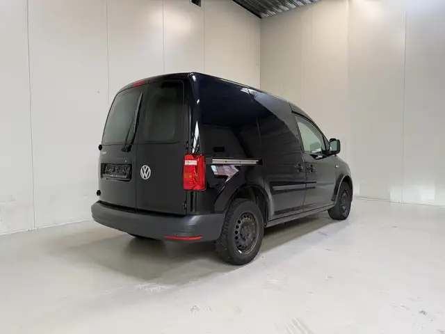 Volkswagen Caddy view 3