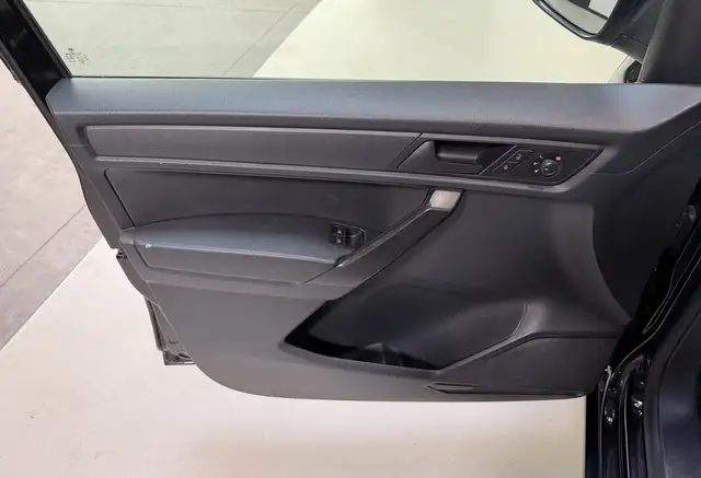 Volkswagen Caddy view 16