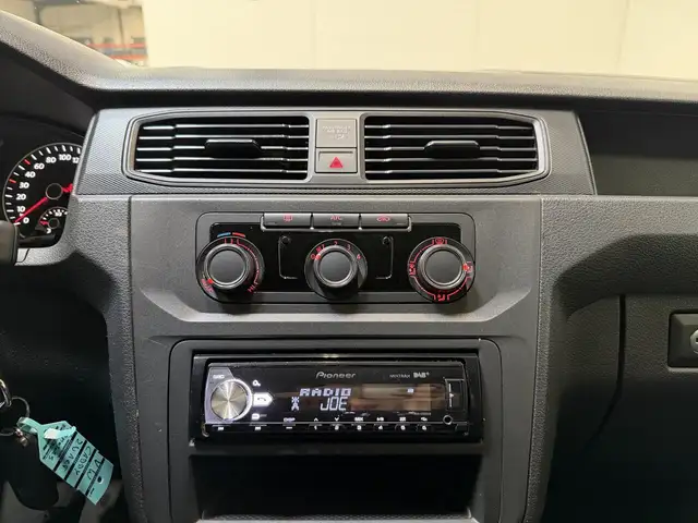 Volkswagen Caddy view 13