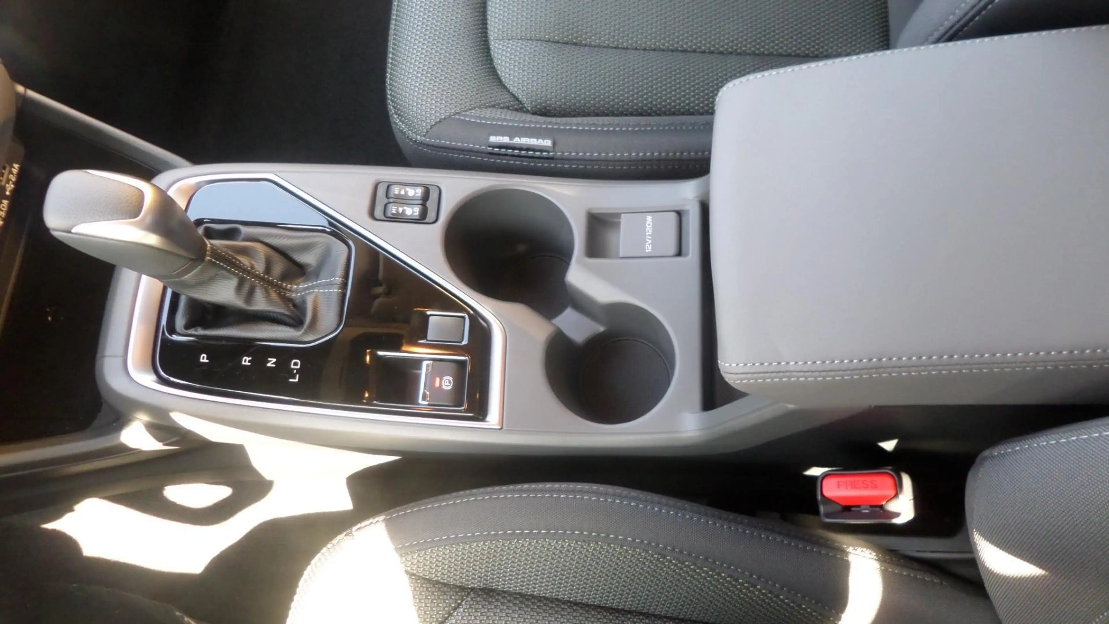 Subaru Crosstrek Comfort 2.0ie e-Boxer 136 PS Sitze elektrisch vorn — photo 13